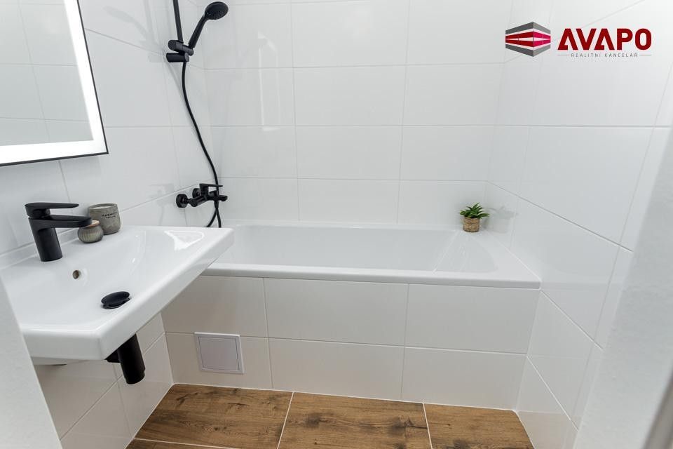 Pronájem bytu 2+1 58 m² - foto 12