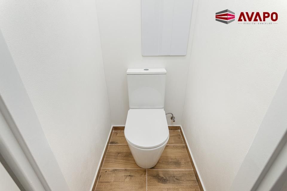 Pronájem bytu 2+1 58 m² - foto 13