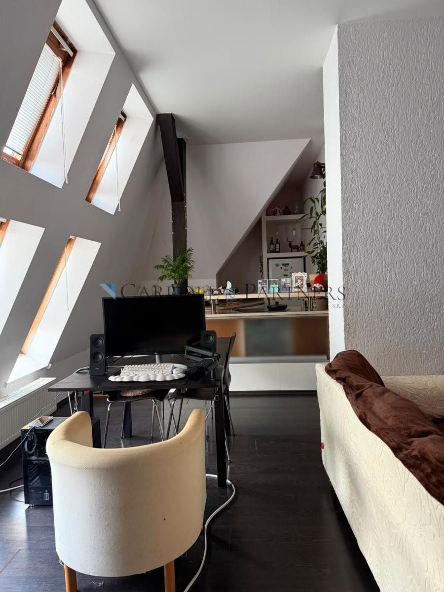 Pronájem bytu 2+kk 69 m² - foto 5