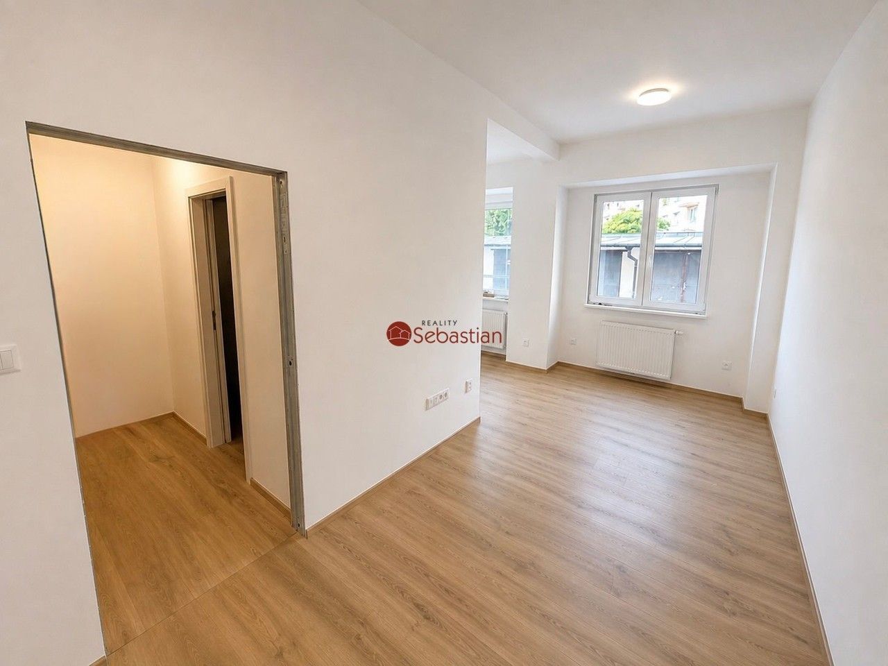 Pronájem bytu 1+kk 24 m² - foto 3