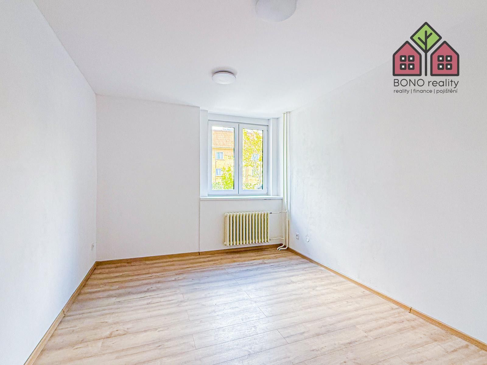 Pronájem bytu 3+1 65 m² - foto 4