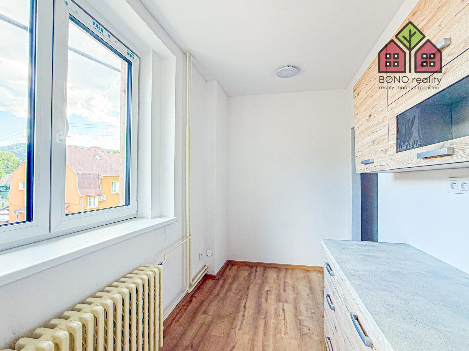 Pronájem bytu 3+1 65 m² - foto 10