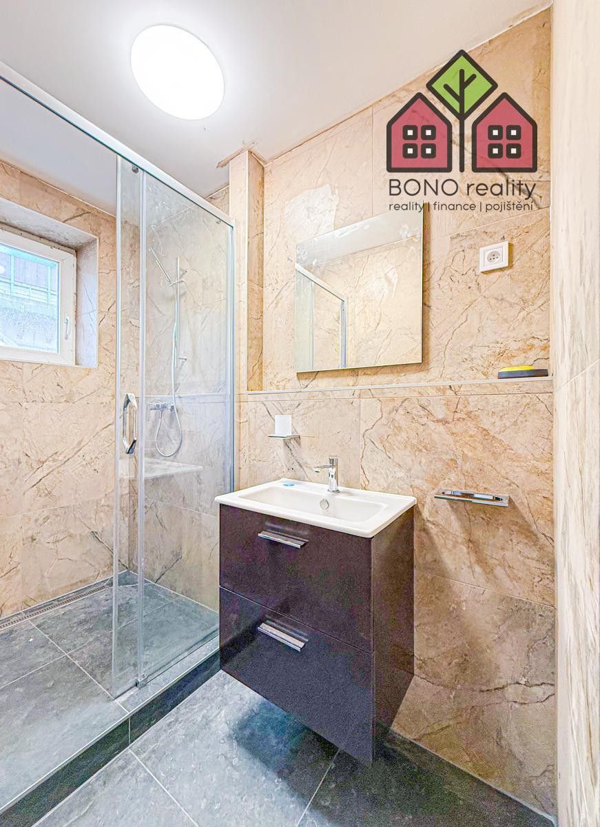 Pronájem bytu 3+1 65 m² - foto 16