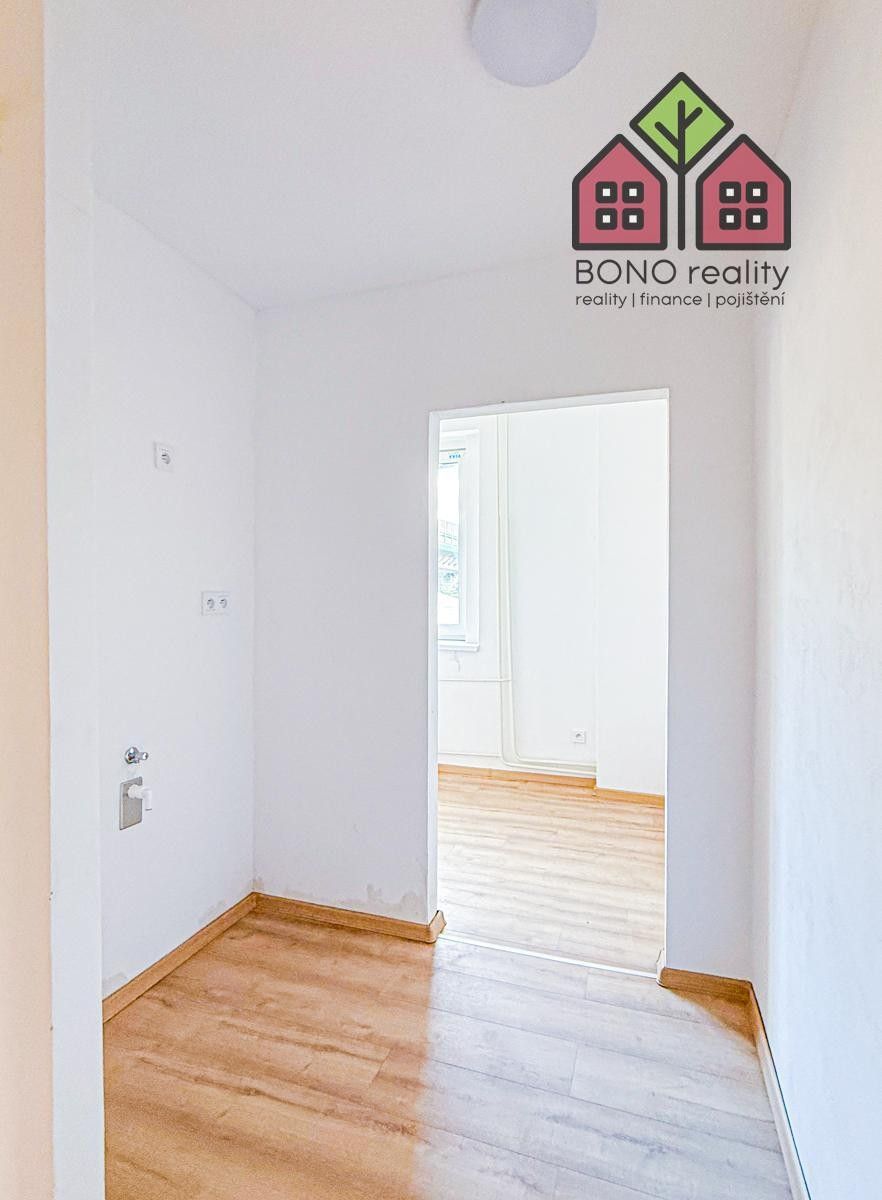 Pronájem bytu 3+1 65 m² - foto 19