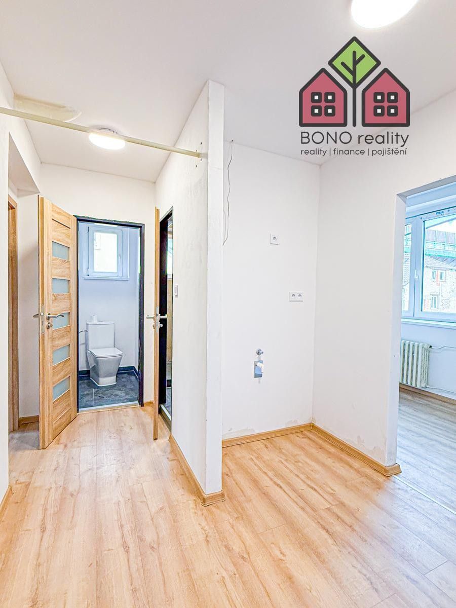Pronájem bytu 3+1 65 m² - foto 18