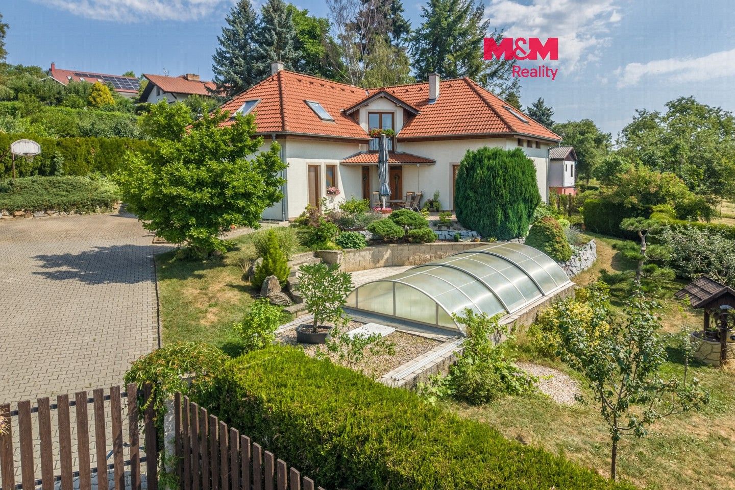 Prodej domu 225 m² - foto 1