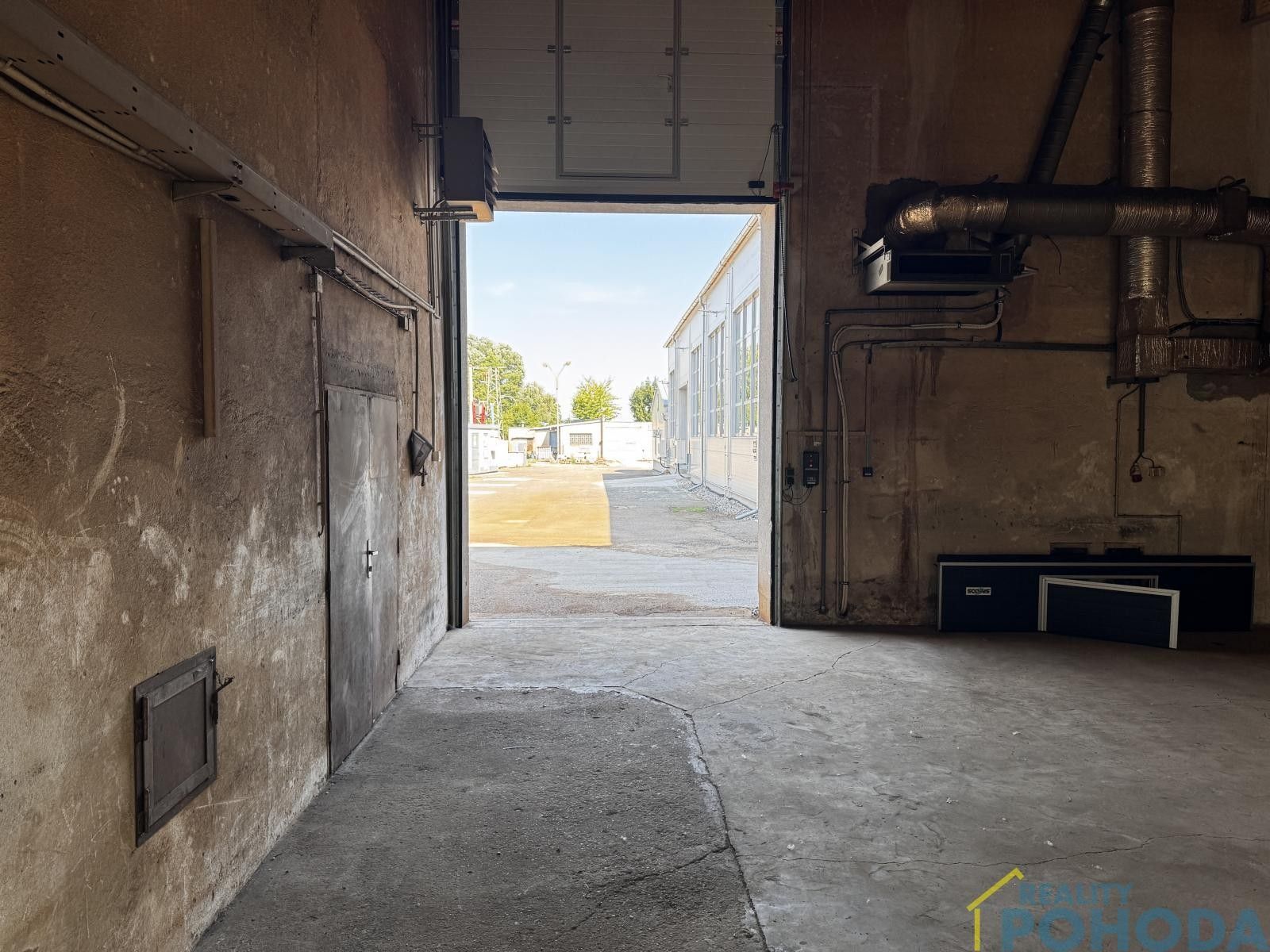 Pronájem komerčního prostoru 195 m² - foto 8