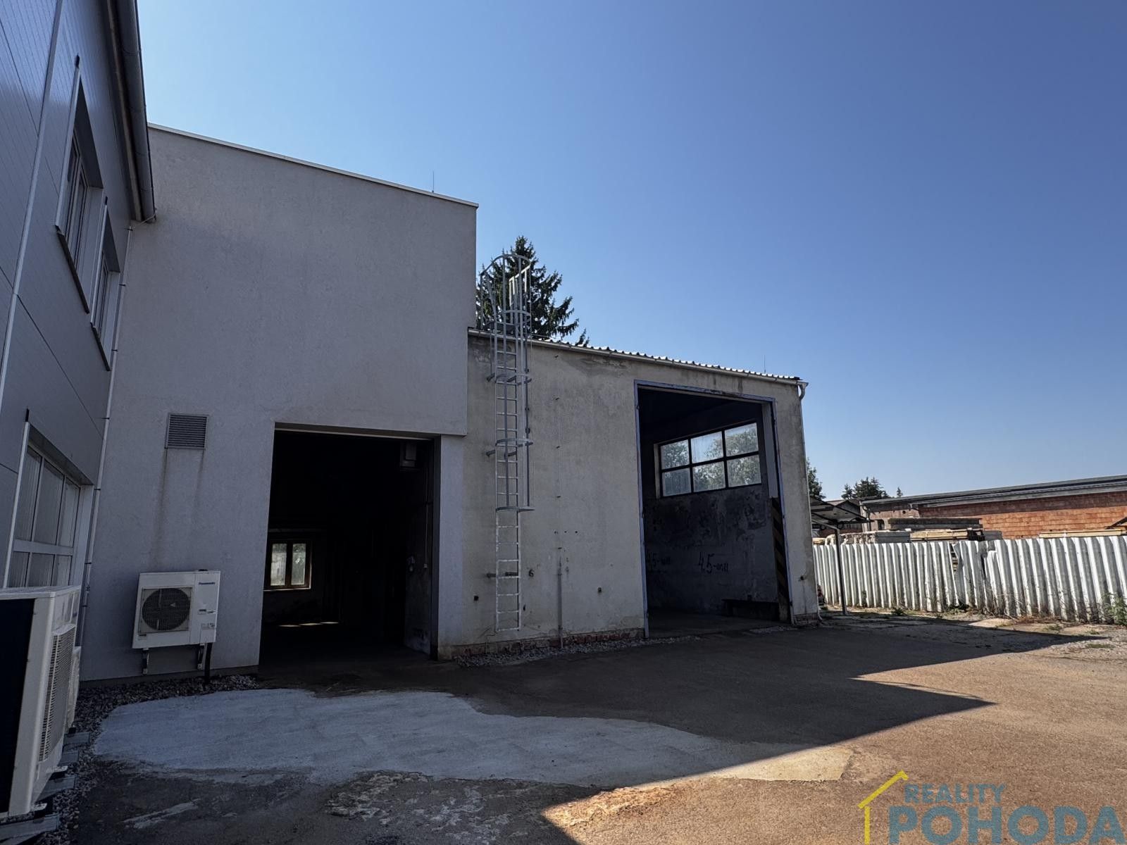 Pronájem komerčního prostoru 195 m² - foto 20
