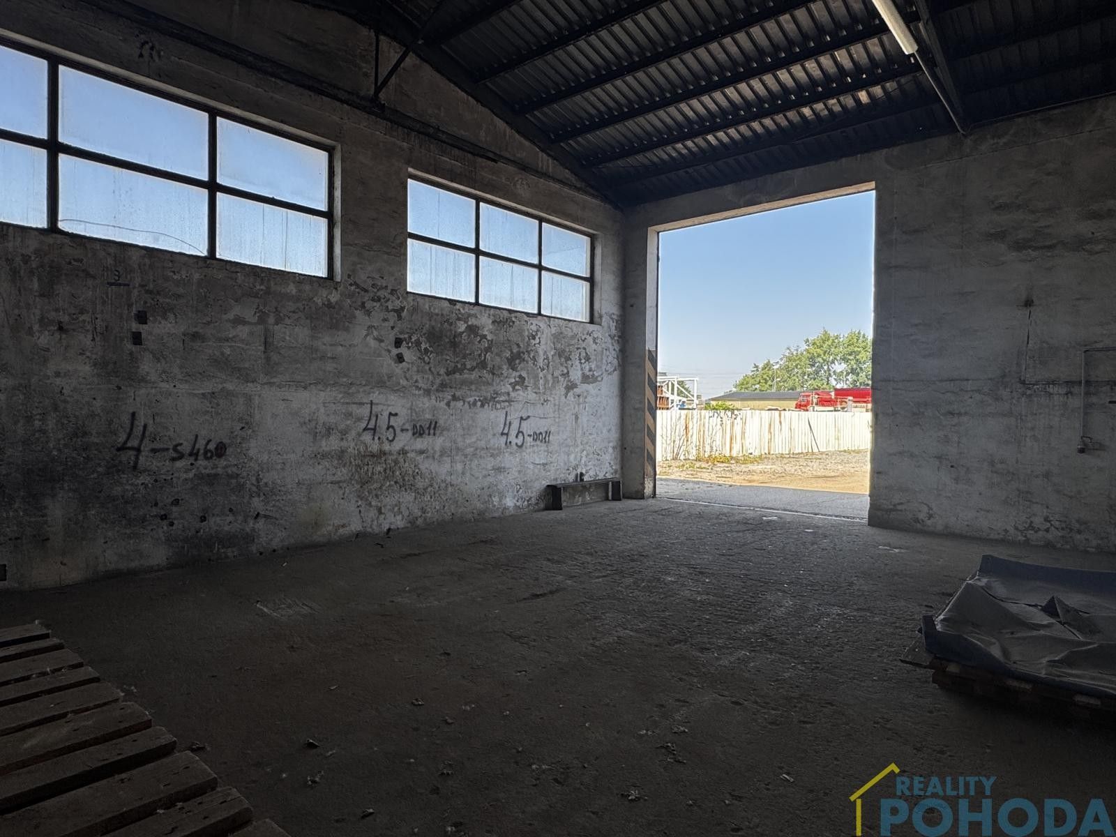 Pronájem komerčního prostoru 195 m² - foto 23