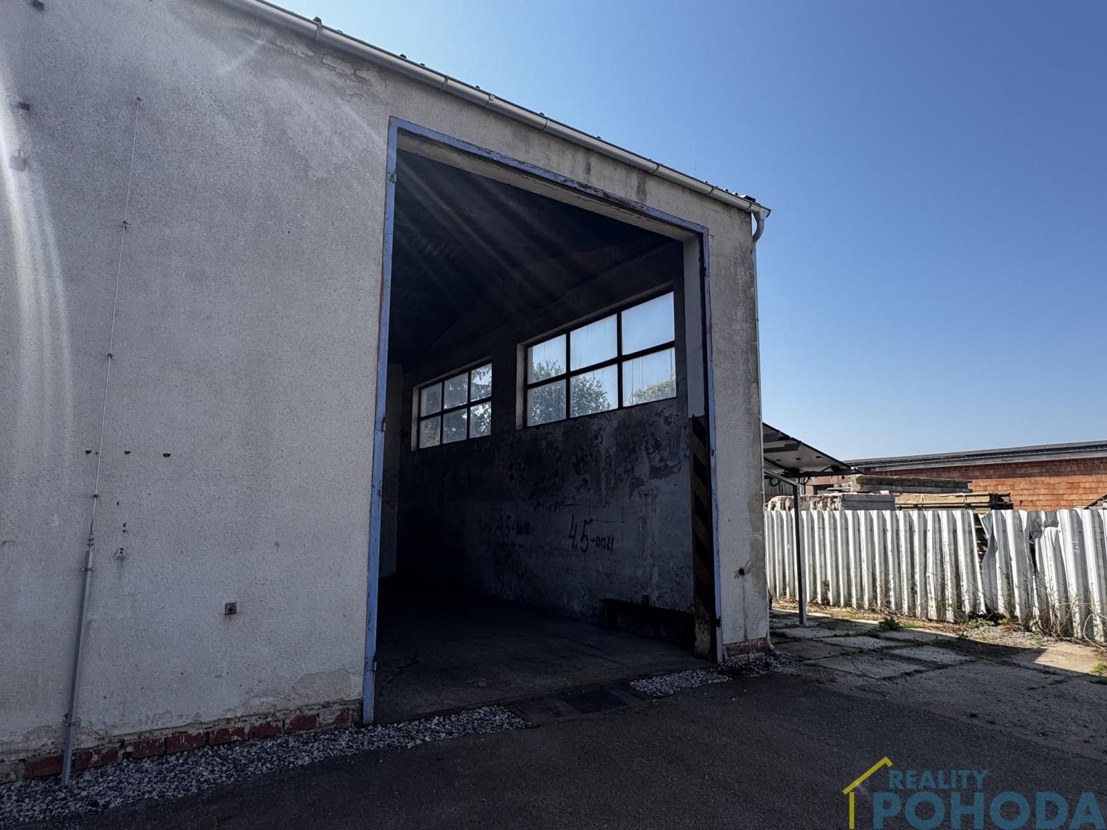Pronájem komerčního prostoru 195 m² - foto 19