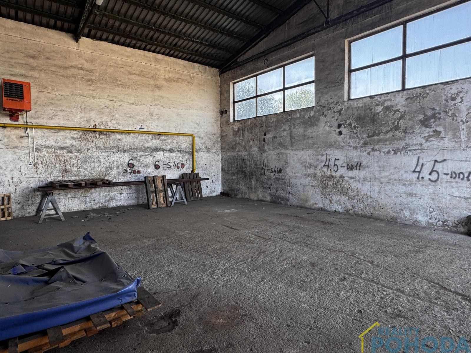 Pronájem komerčního prostoru 195 m² - foto 24