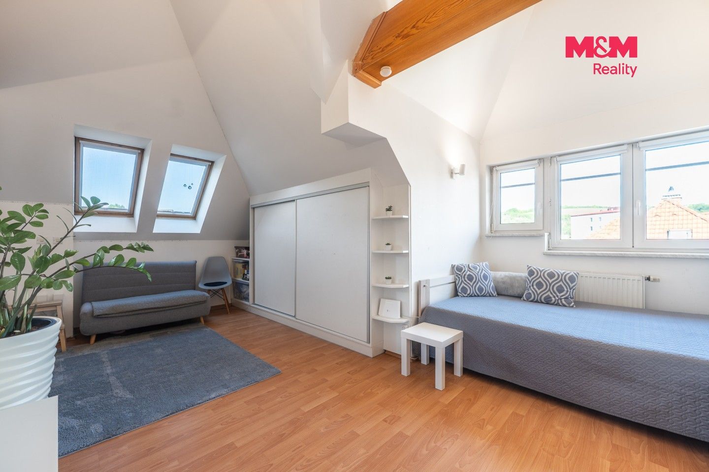 Prodej nemovitosti 180 m² - foto 3