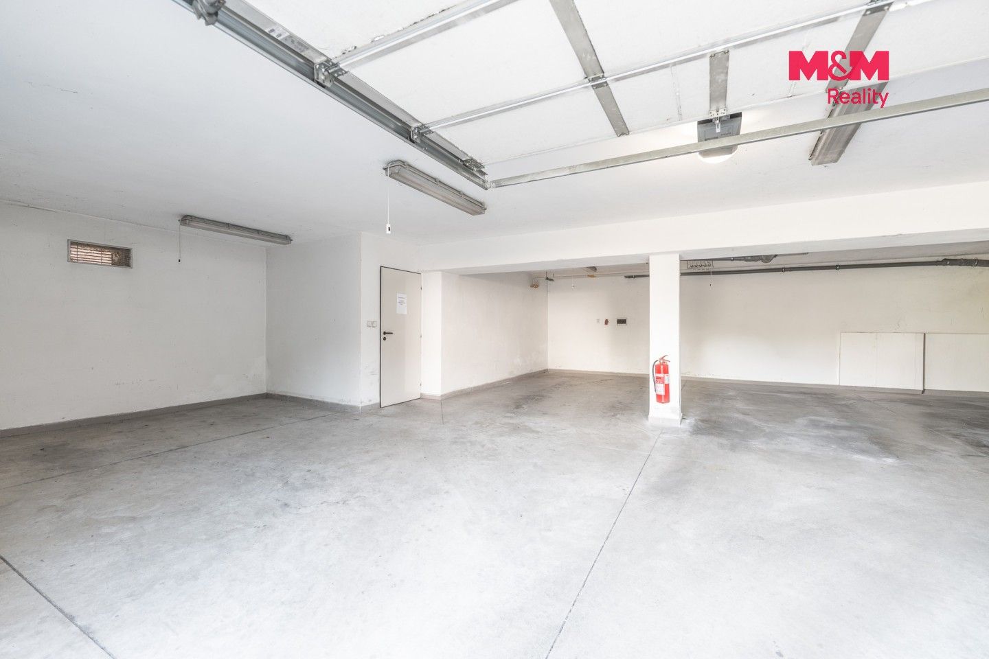 Prodej nemovitosti 180 m² - foto 16