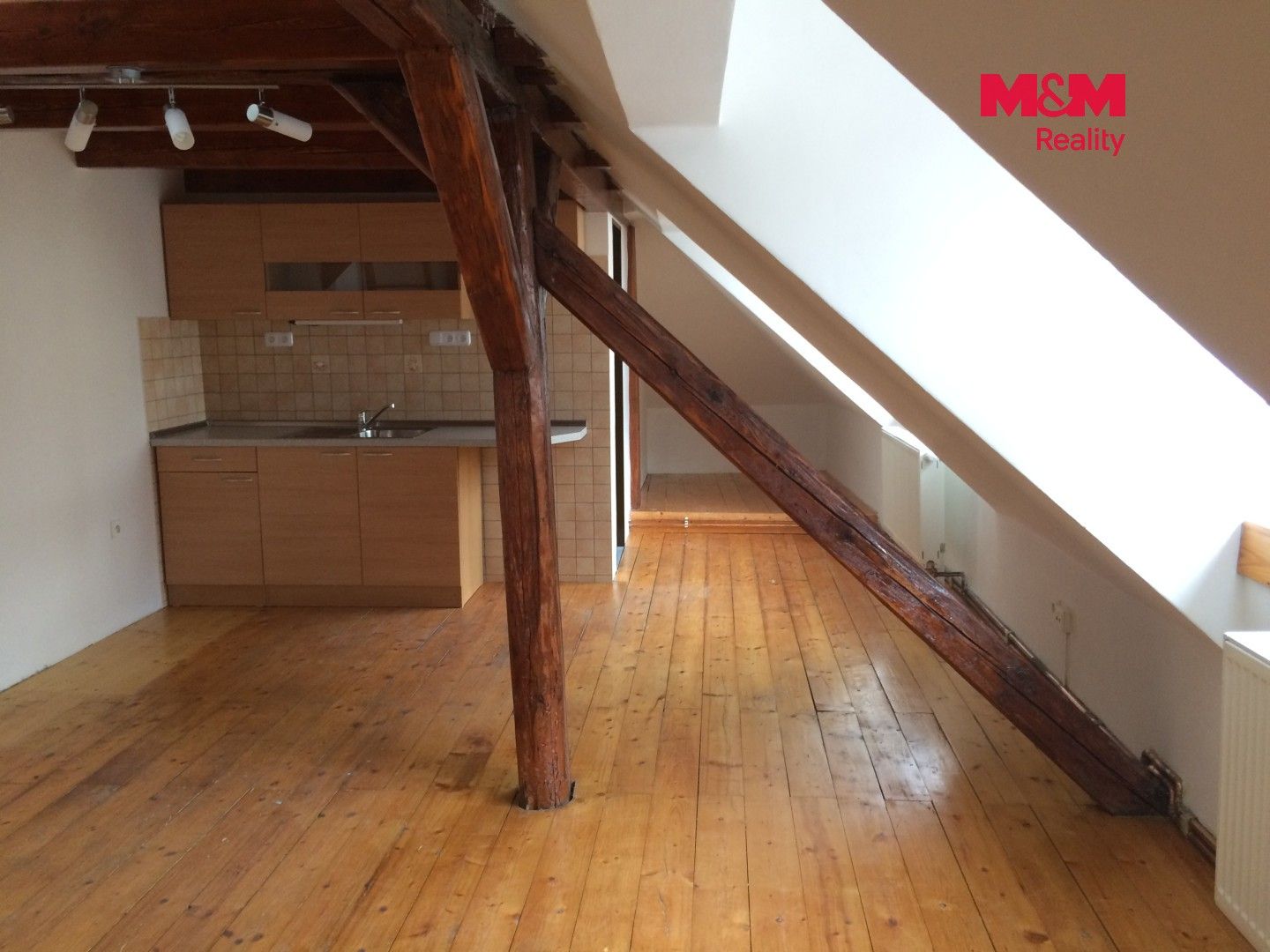 Pronájem bytu 1+kk 38 m² - foto 3