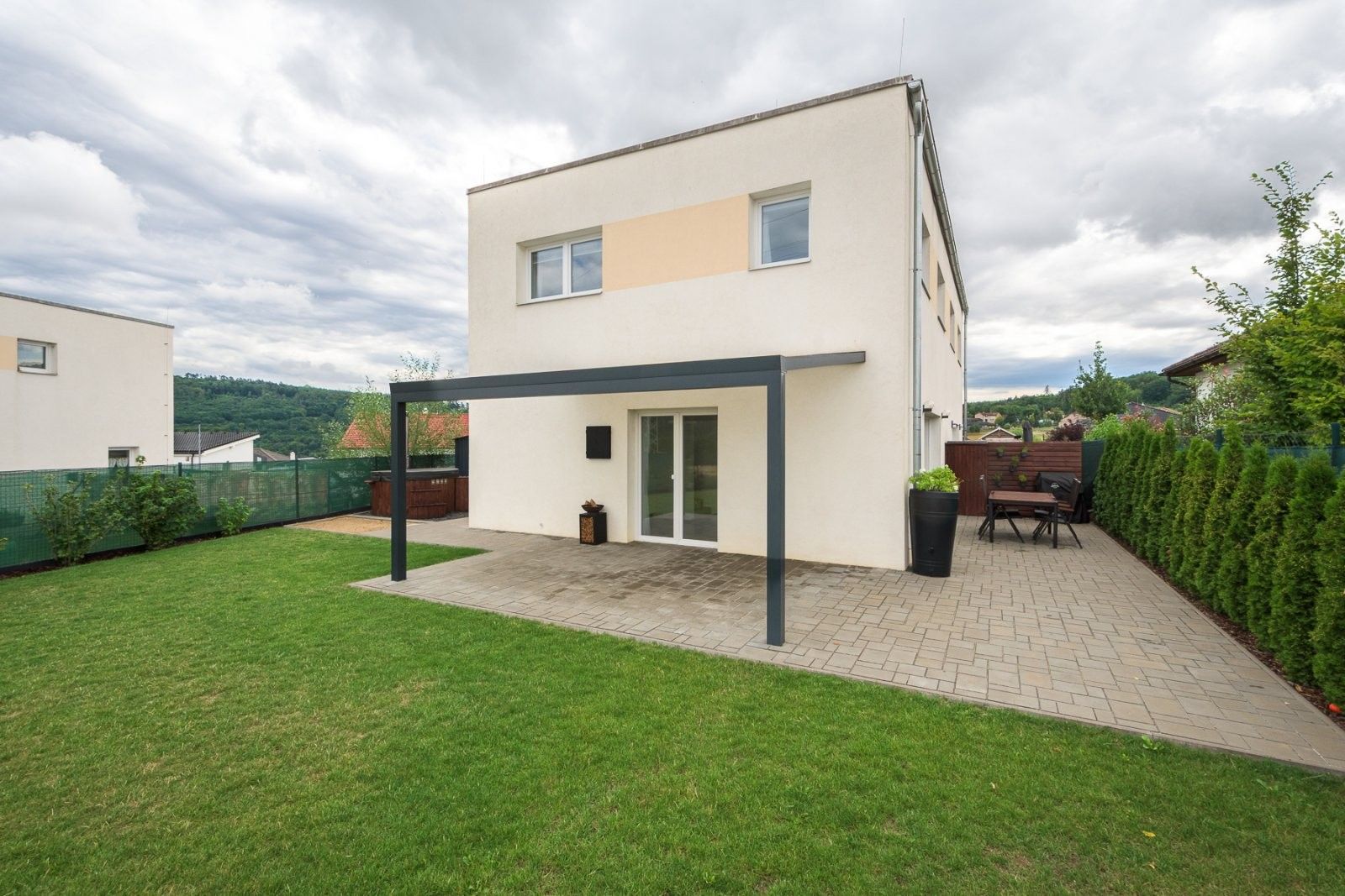 Prodej bytu 4+kk 95 m² - foto 1