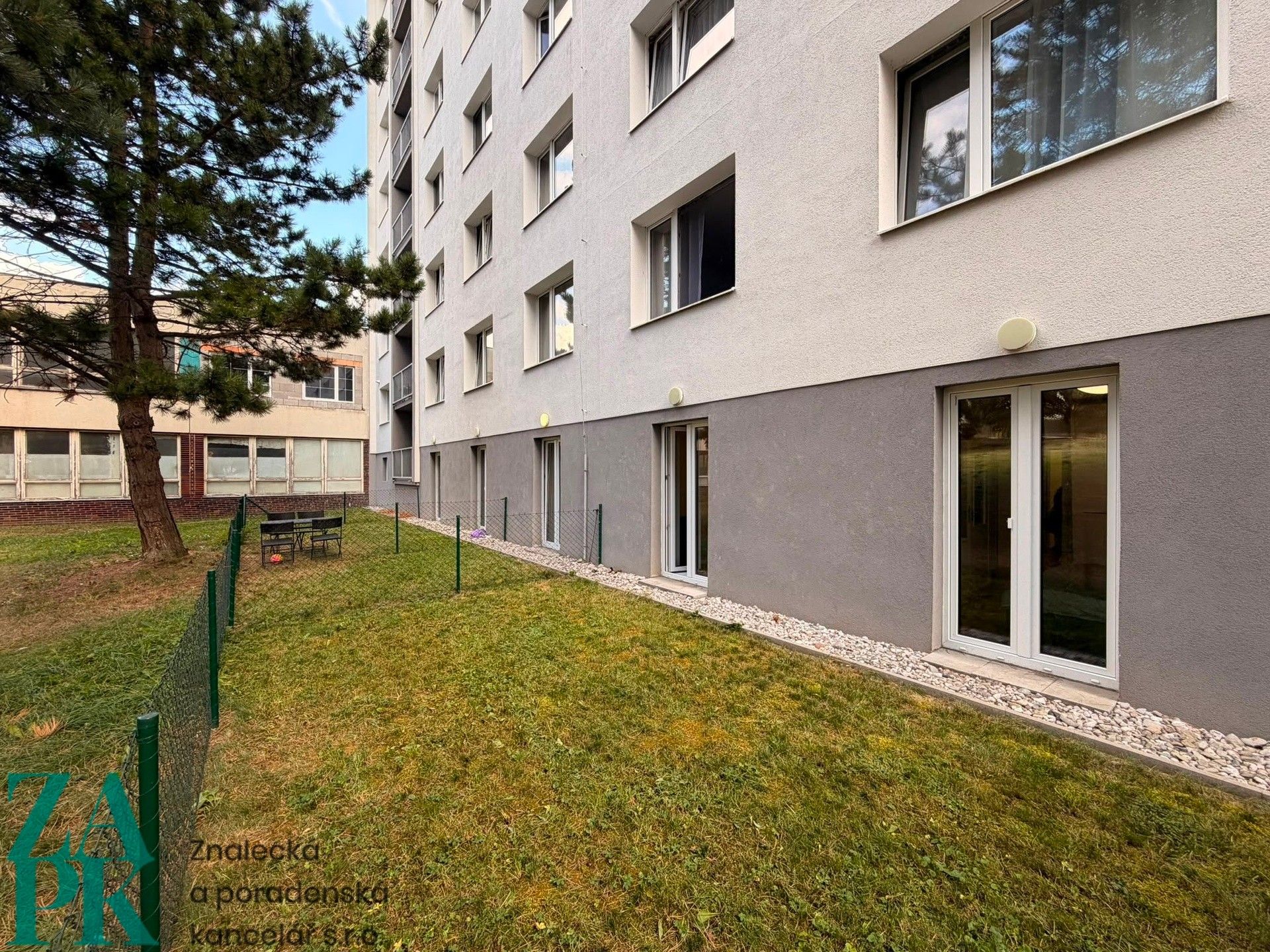Pronájem bytu 2+kk 42 m² - foto 3