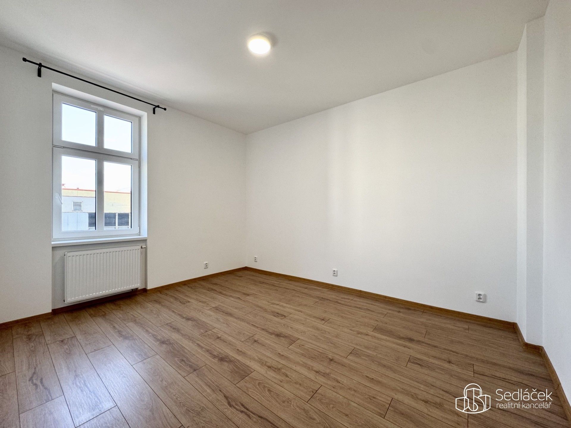 Pronájem bytu 1+1 32 m² - foto 5