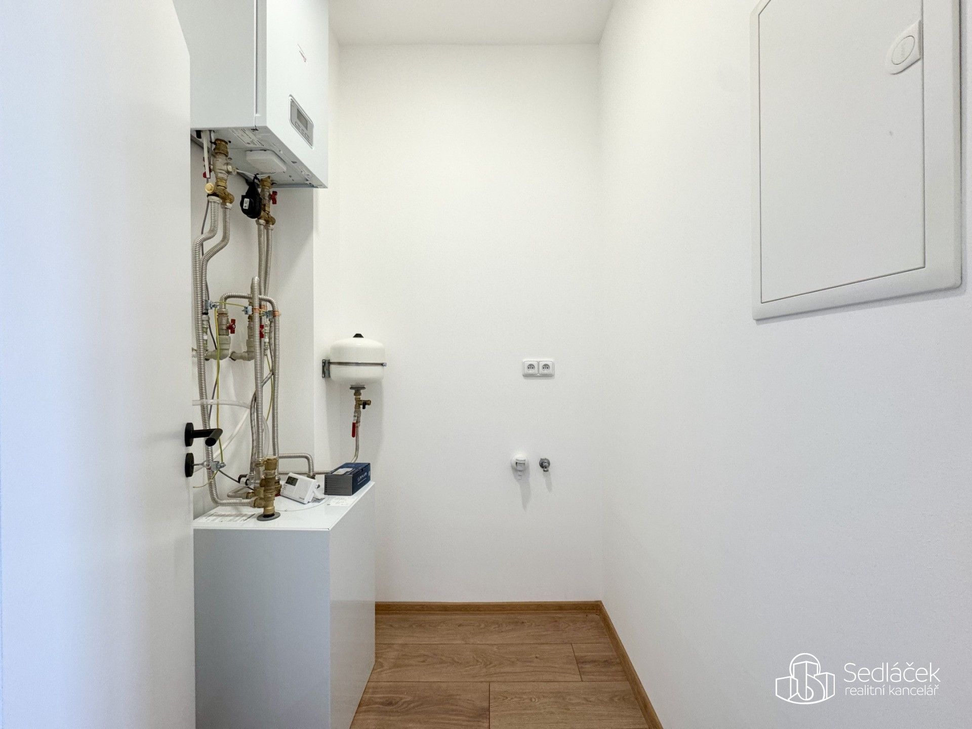 Pronájem bytu 1+1 32 m² - foto 7