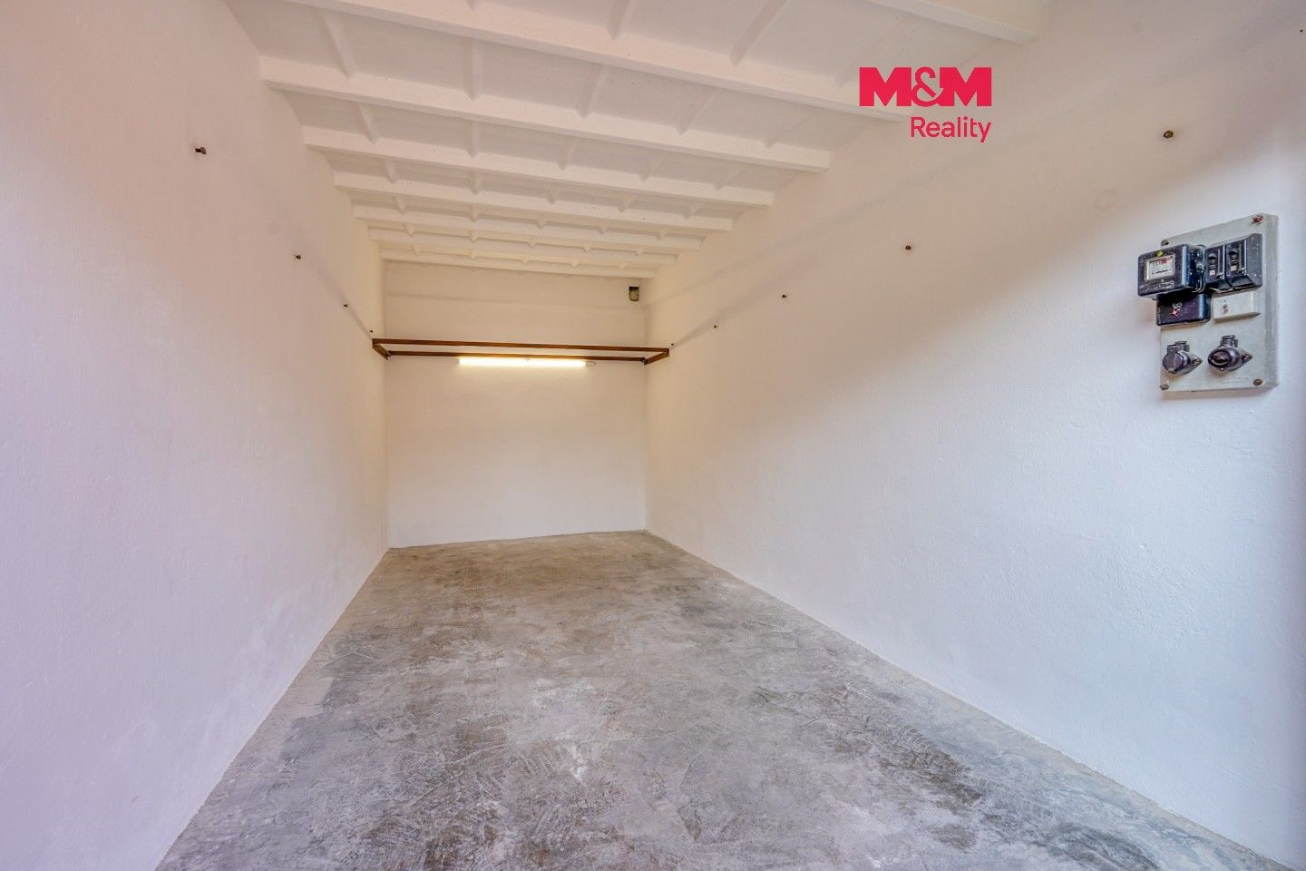 Prodej nemovitosti 19 m² - foto 1