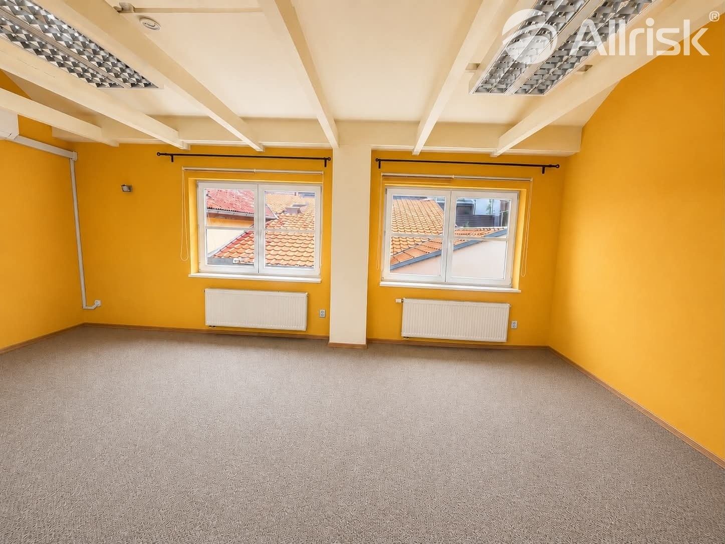 Pronájem bytu 2+kk 101 m² - foto 3