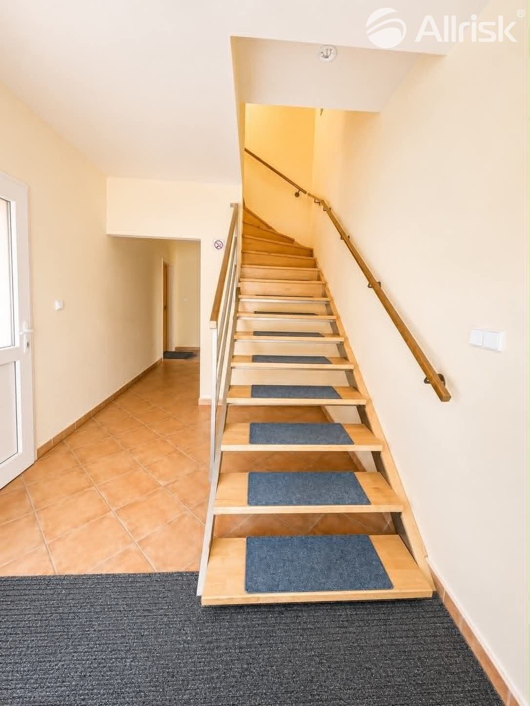 Pronájem bytu 2+kk 101 m² - foto 10