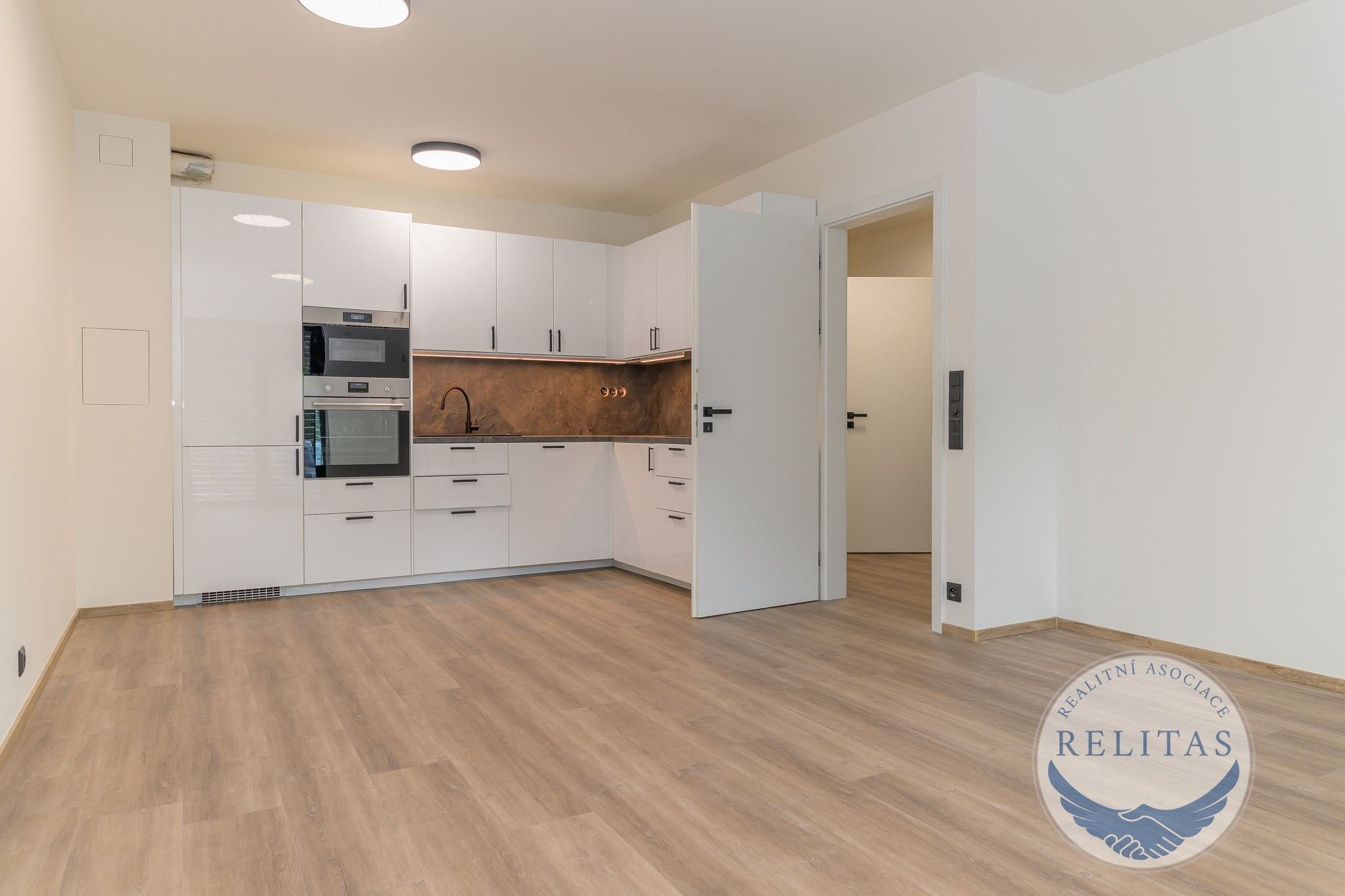 Pronájem bytu 2+kk 52 m² - foto 2