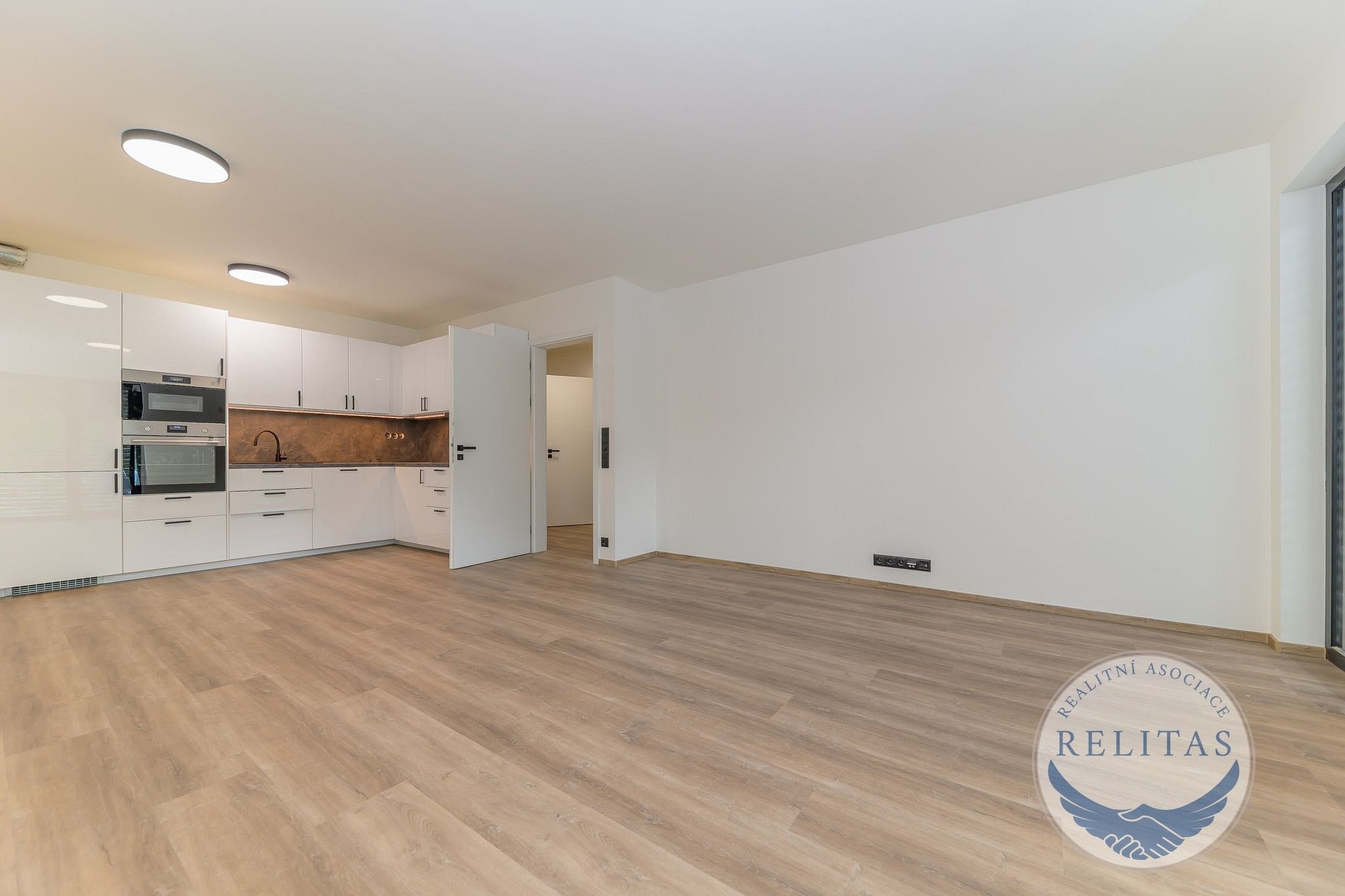 Pronájem bytu 2+kk 52 m² - foto 3