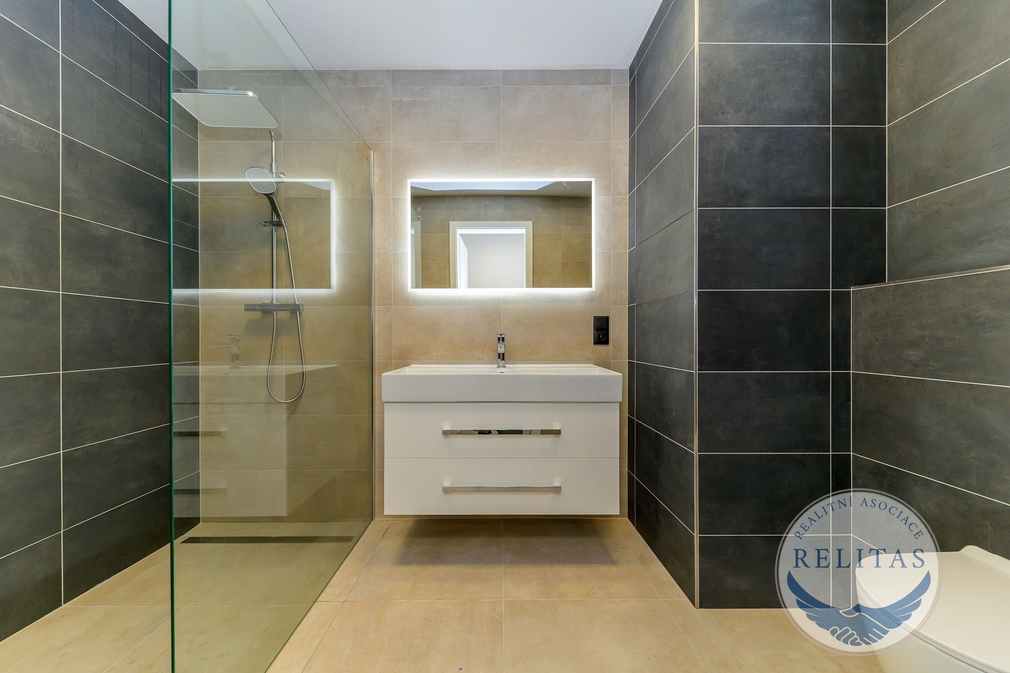 Pronájem bytu 2+kk 52 m² - foto 8