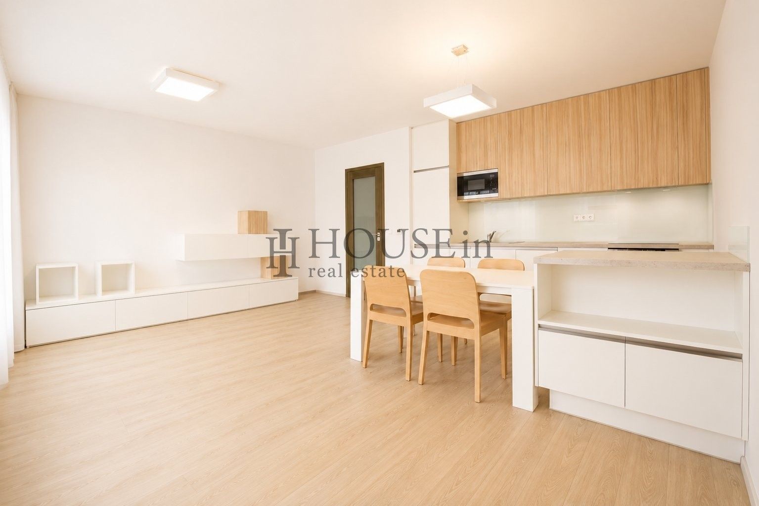 Pronájem bytu 2+kk 70 m² - foto 1