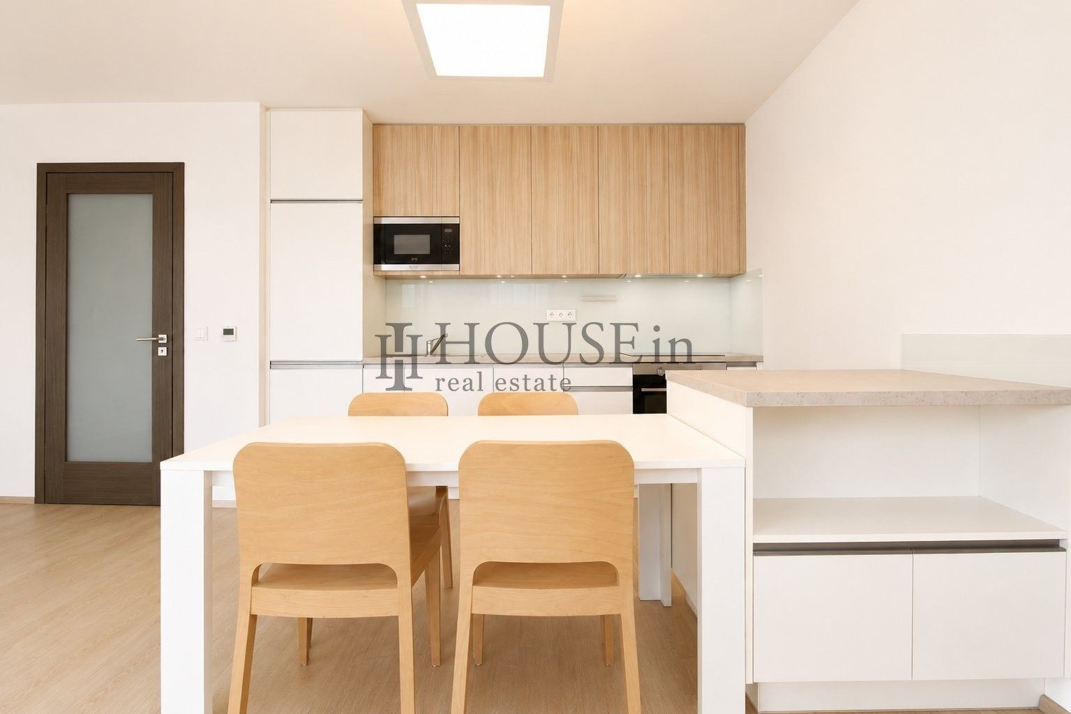 Pronájem bytu 2+kk 70 m² - foto 3