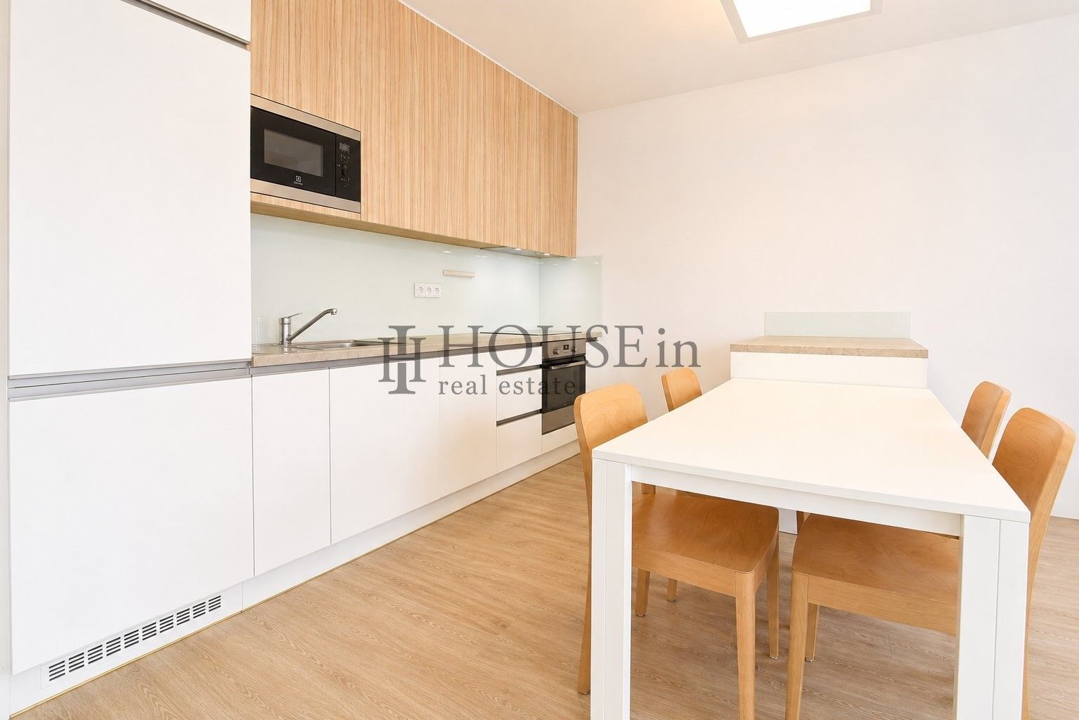 Pronájem bytu 2+kk 70 m² - foto 5