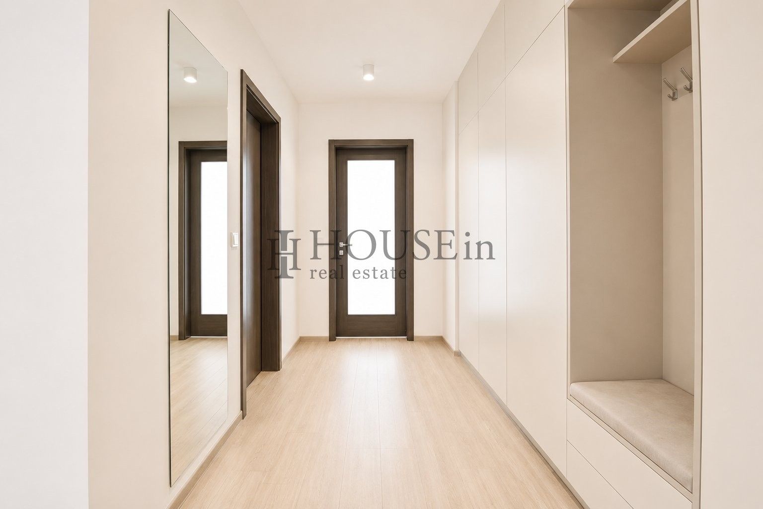 Pronájem bytu 2+kk 70 m² - foto 12