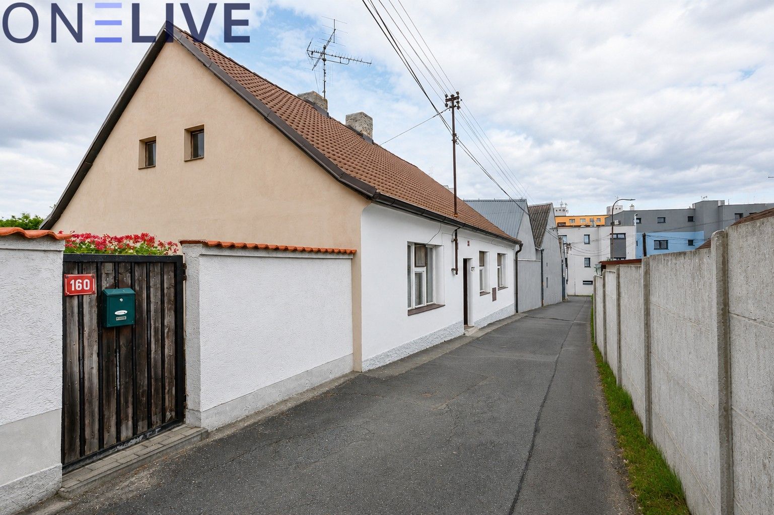 Prodej domu 80 m² - foto 1