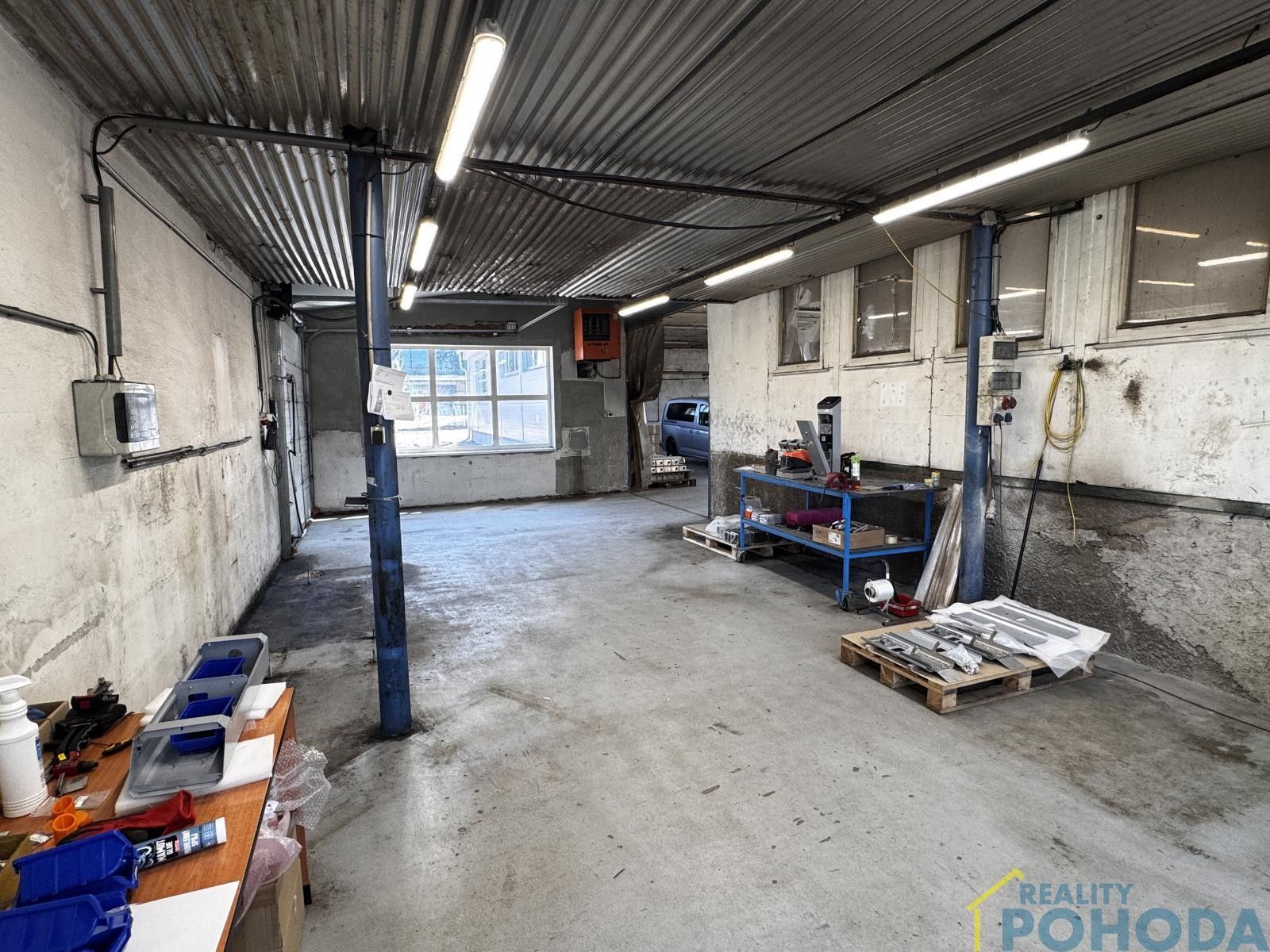 Pronájem komerčního prostoru 557 m² - foto 20