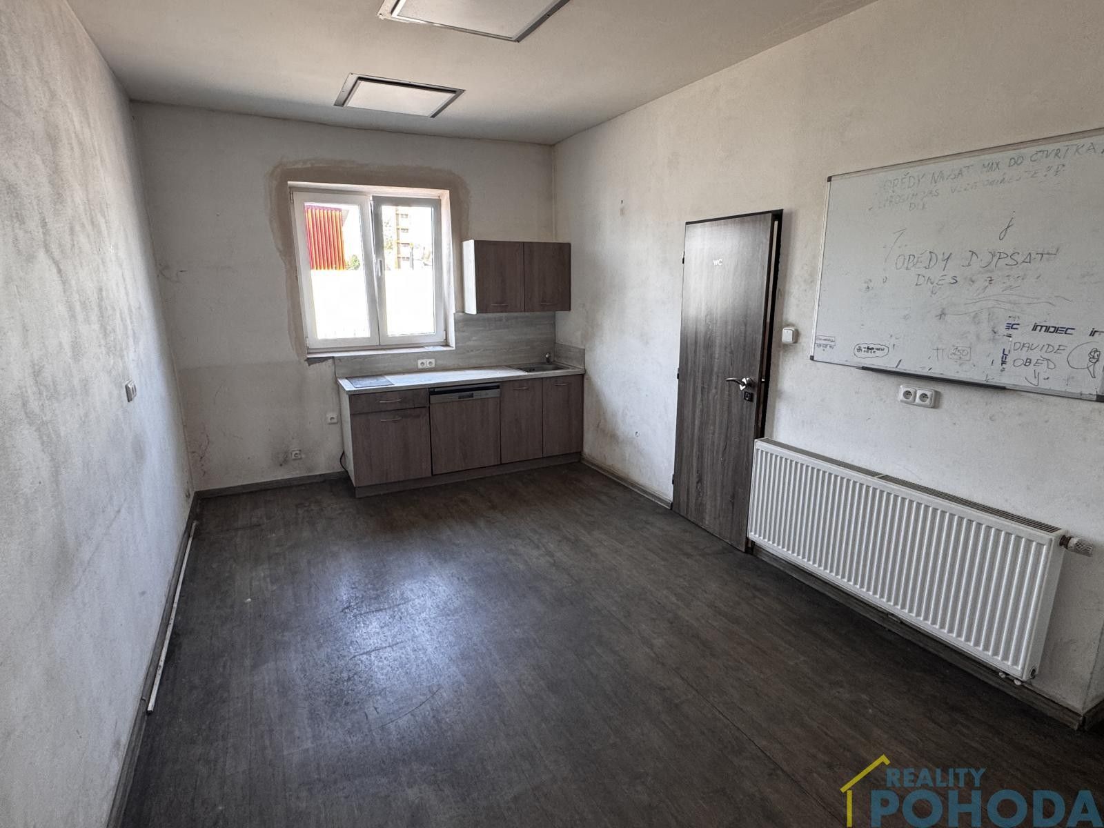 Pronájem komerčního prostoru 557 m² - foto 26