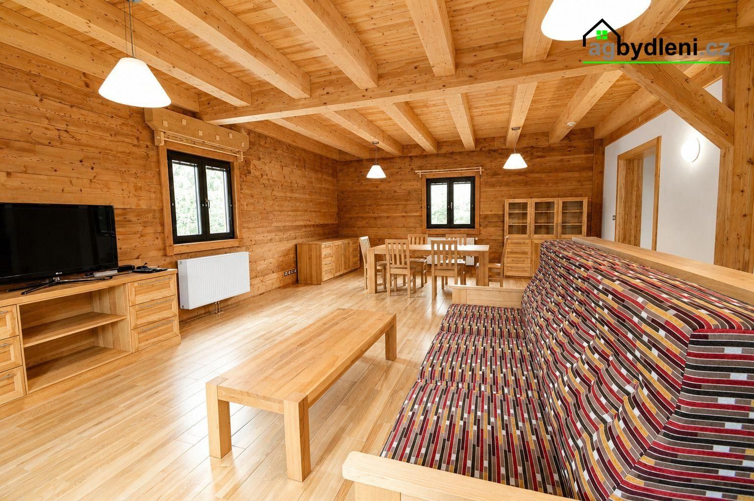 Pronájem bytu 2+1 87 m² - foto 3