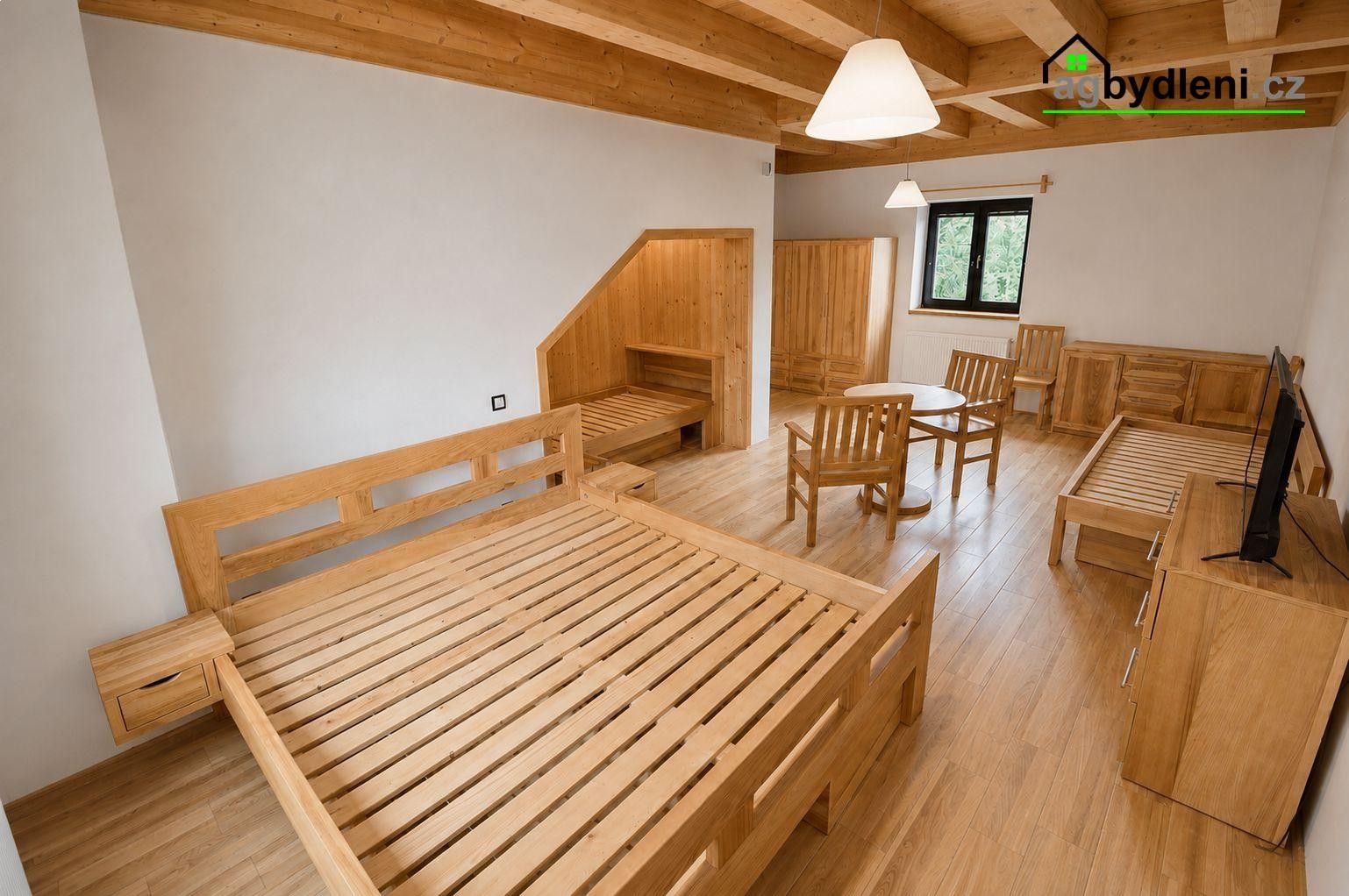 Pronájem bytu 2+1 87 m² - foto 6