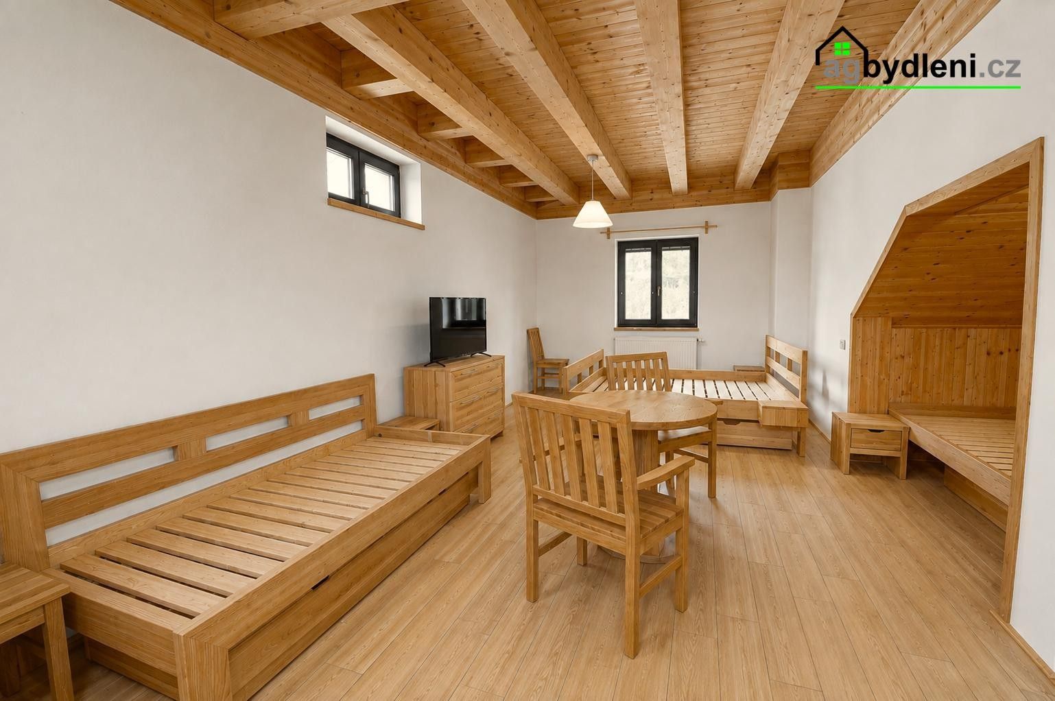 Pronájem bytu 2+1 87 m² - foto 8