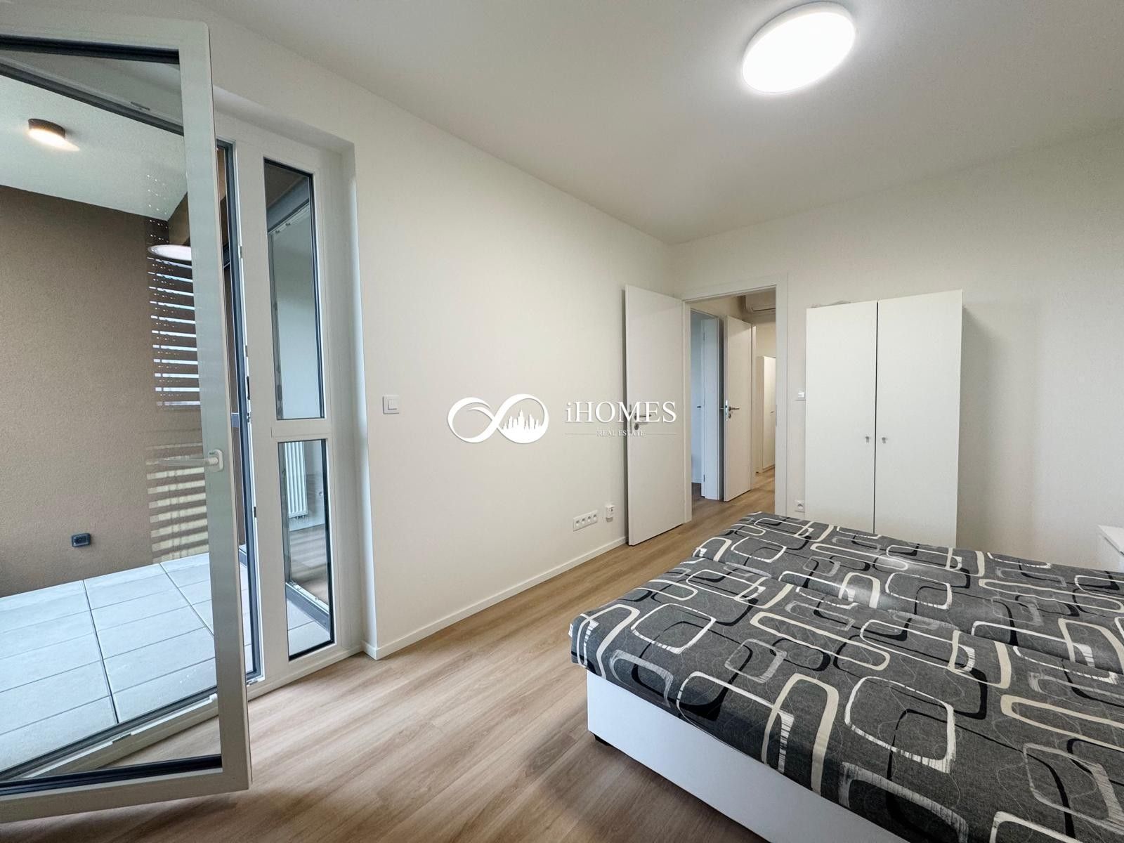 Pronájem bytu 2+1 49 m² - foto 1