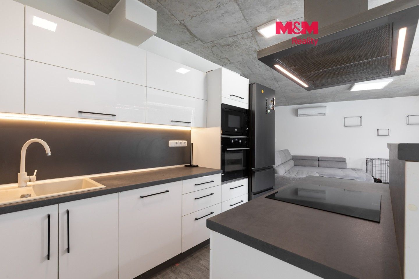 Pronájem bytu 3+kk 90 m² - foto 1