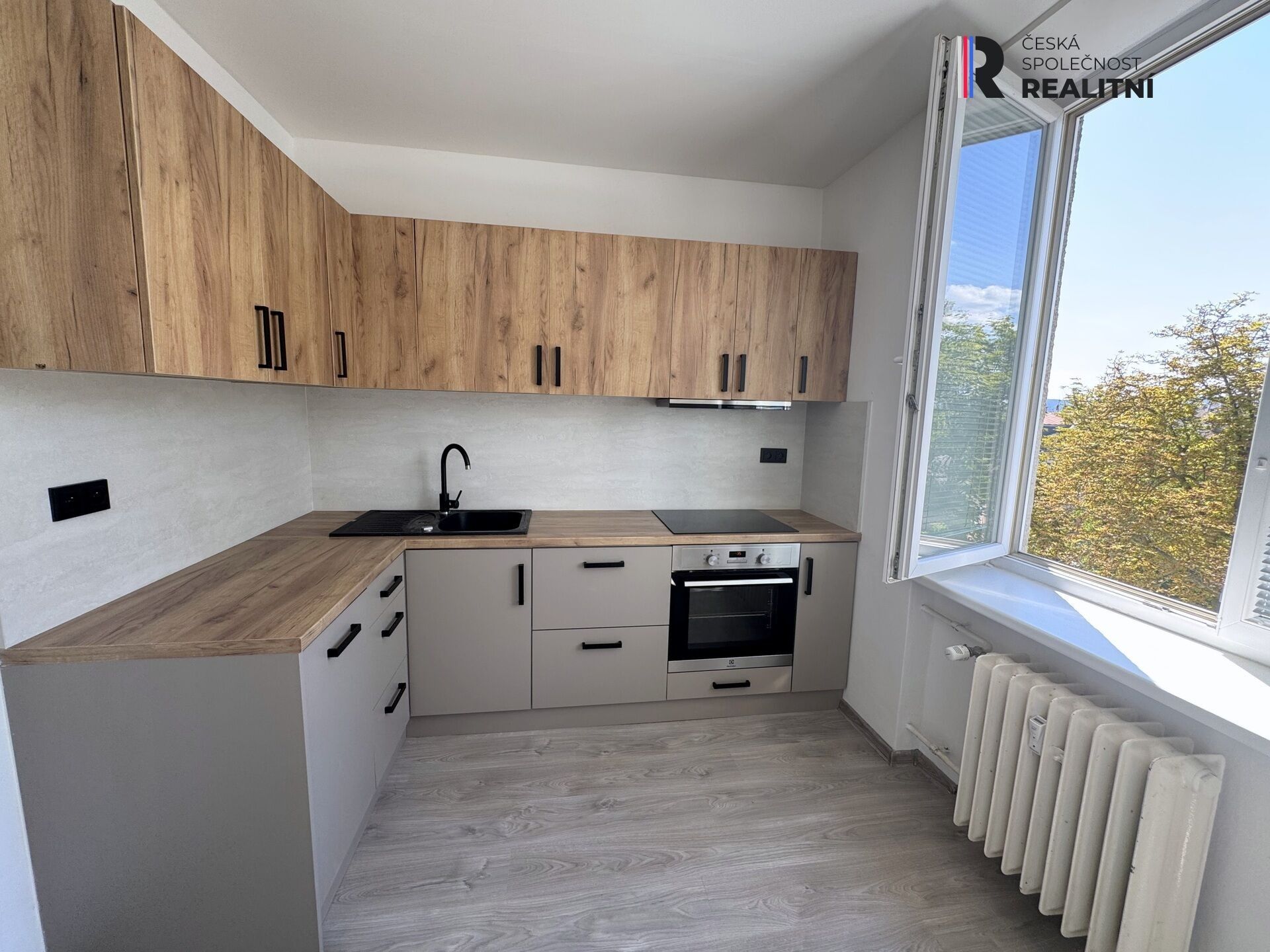 Pronájem bytu 2+1 54 m² - foto 1