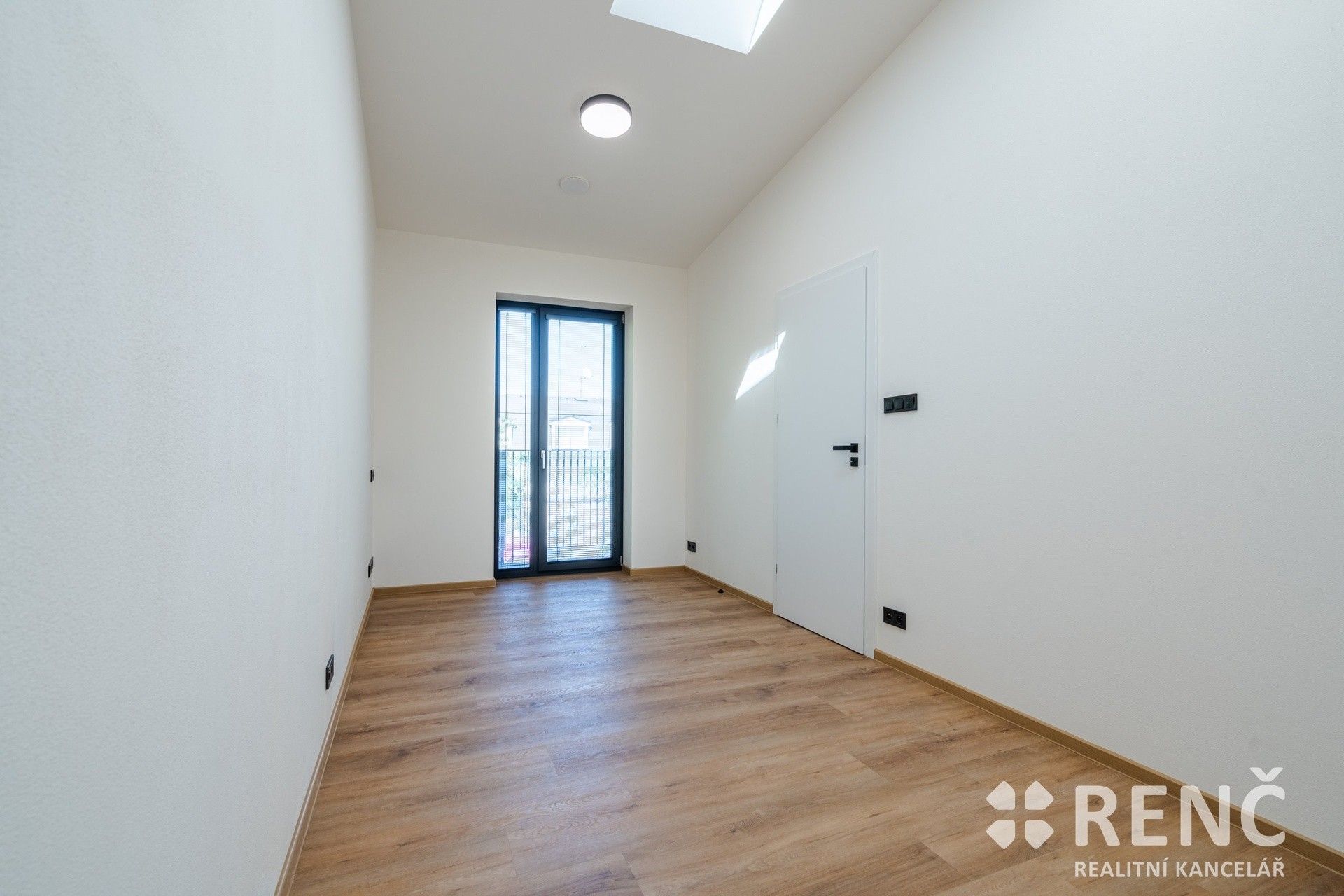 Pronájem bytu 2+kk 52 m² - foto 4