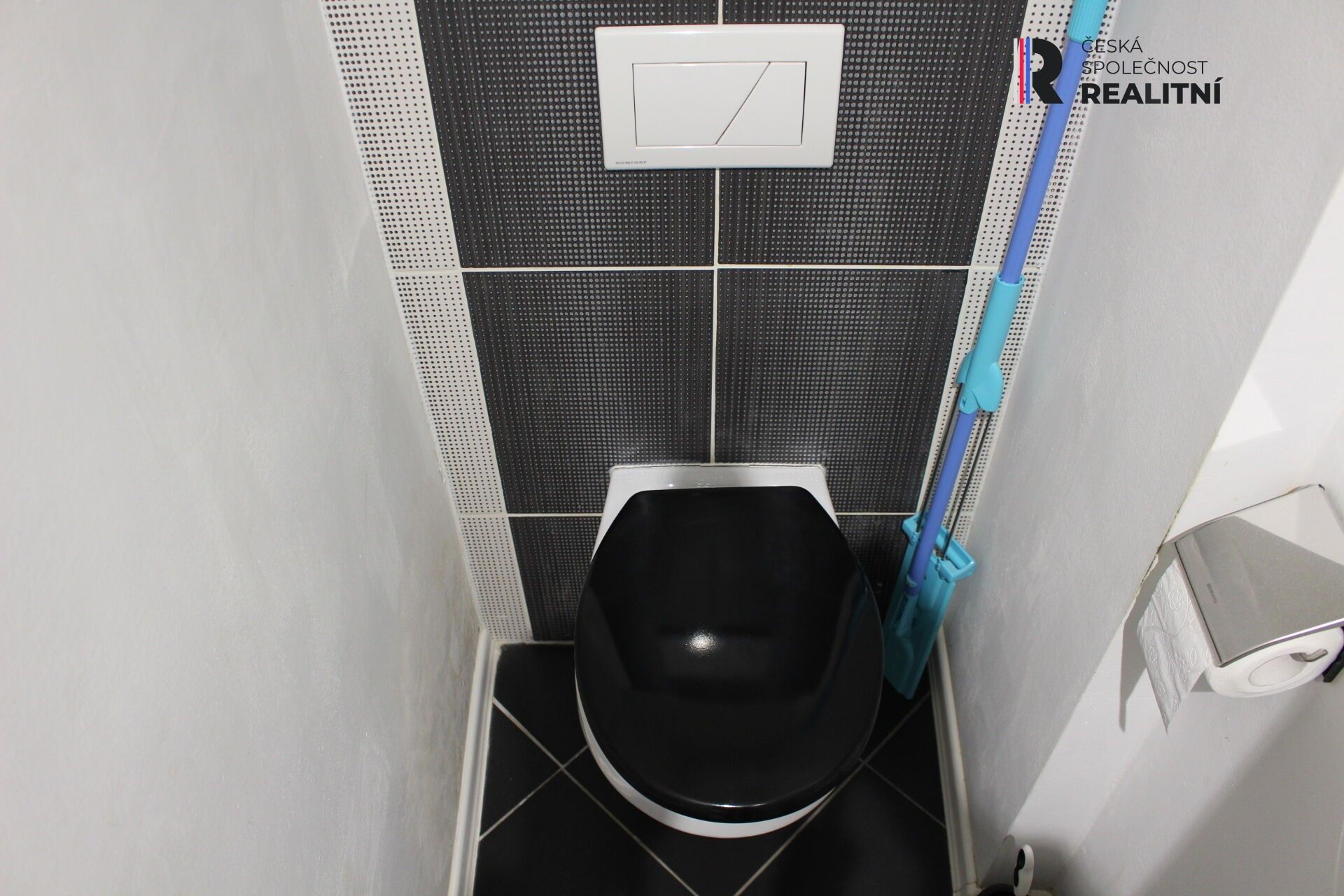 Pronájem bytu 2+1 54 m² - foto 11