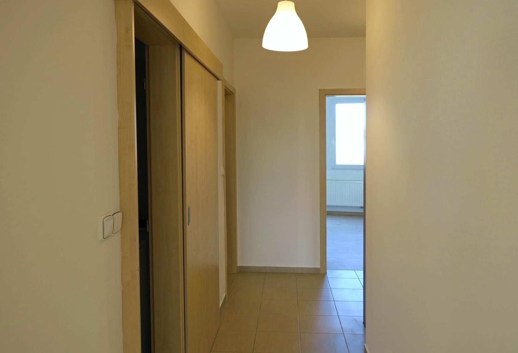Pronájem bytu 2+kk 600 m² - foto 9