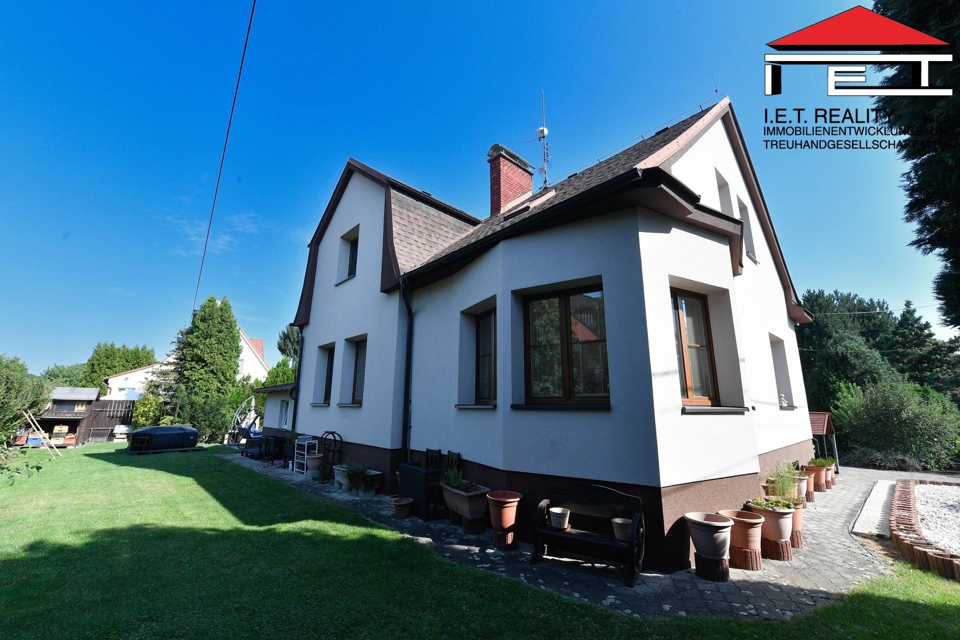 Prodej nemovitosti 255 m² - foto 2