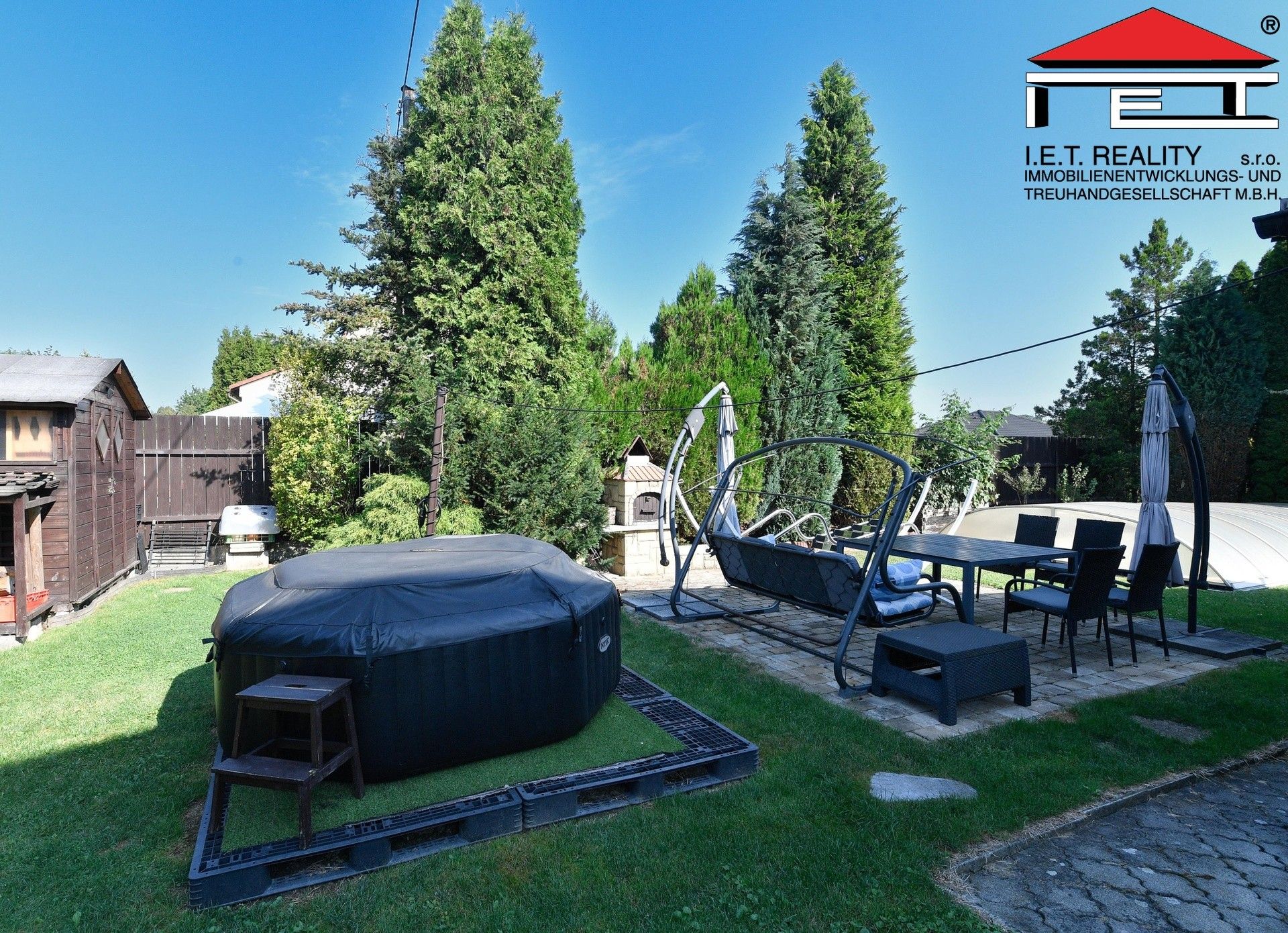 Prodej nemovitosti 255 m² - foto 4