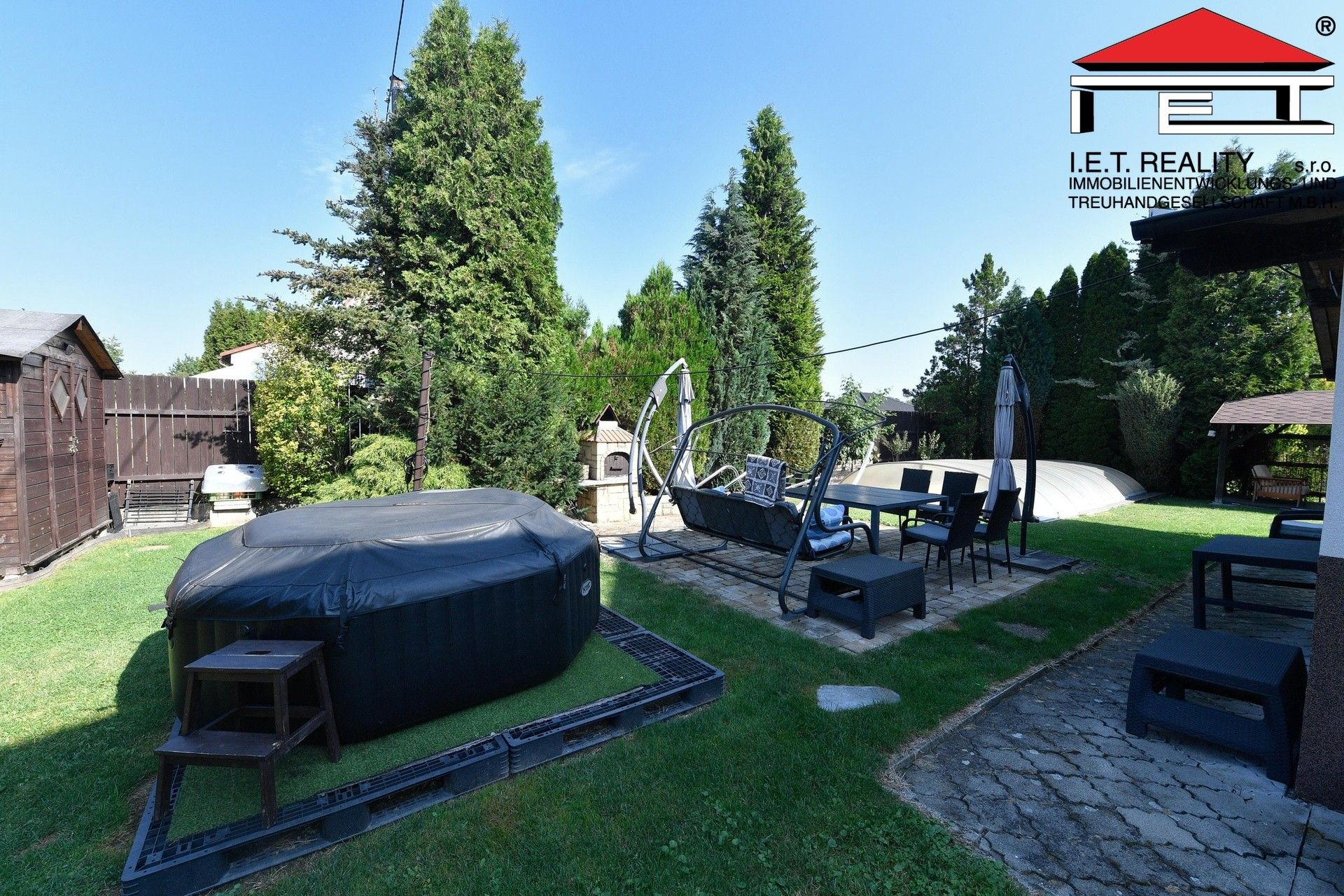 Prodej nemovitosti 255 m² - foto 9