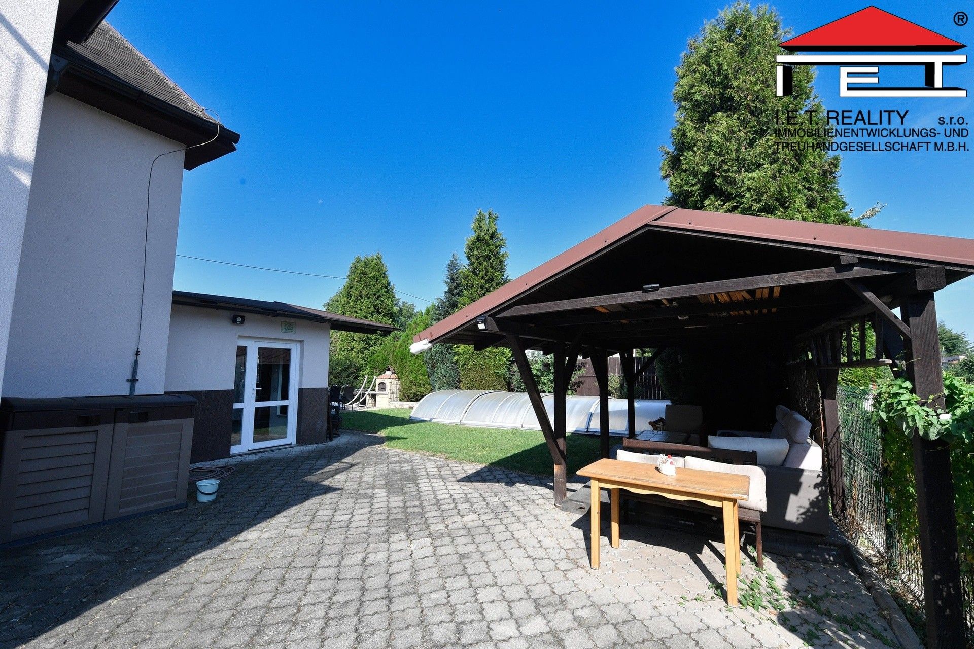 Prodej nemovitosti 255 m² - foto 12