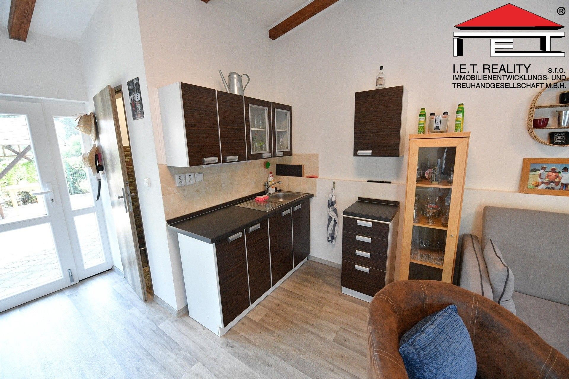 Prodej nemovitosti 255 m² - foto 18