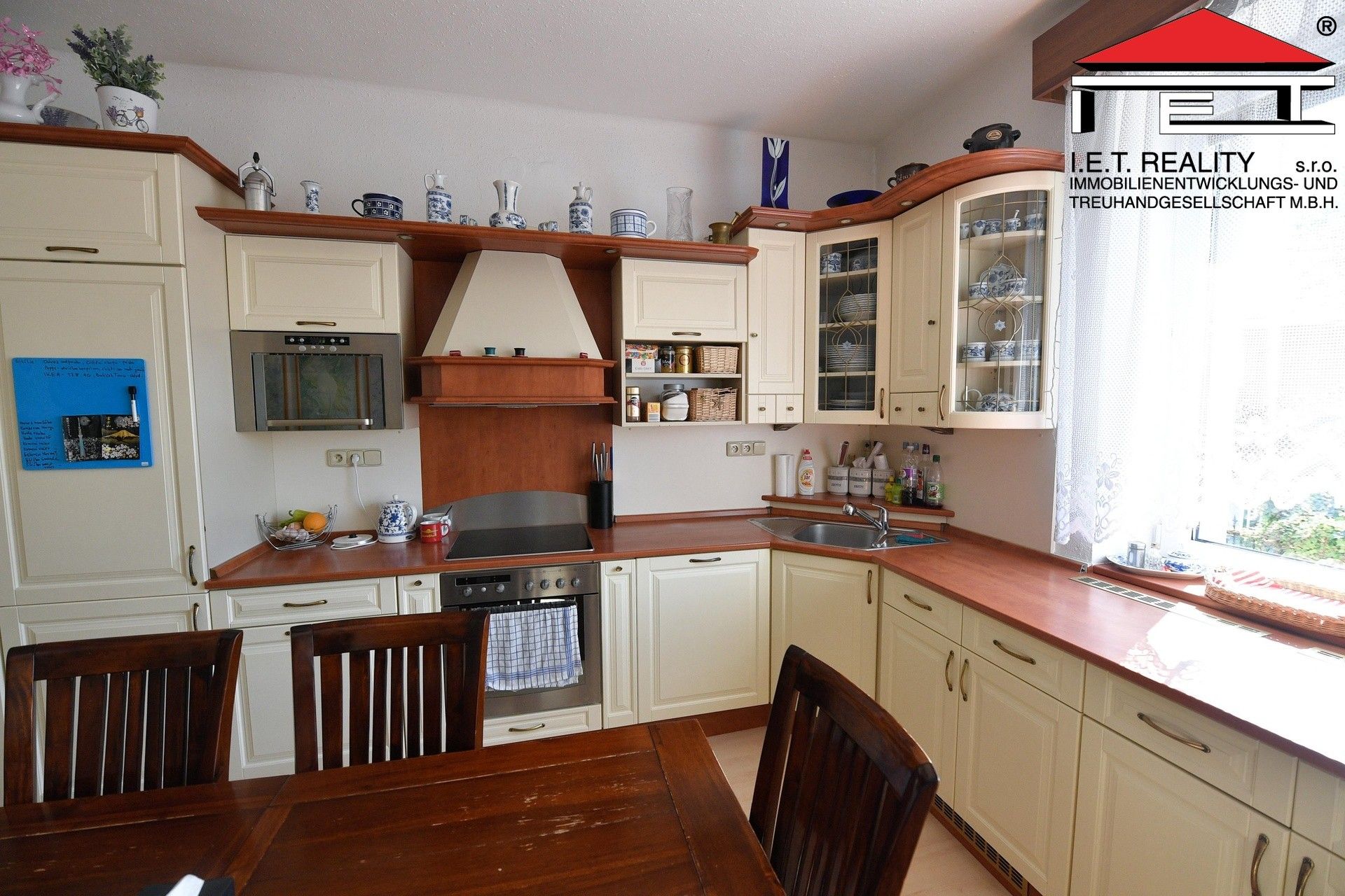 Prodej nemovitosti 255 m² - foto 23